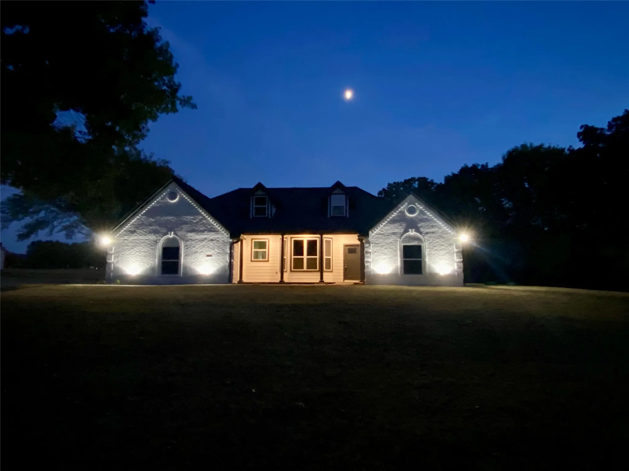 Single Family Residence For Sale in Grayson County , 4855 Woodlawn Road, Sherman, Texas 75090, 4 Bedroom, 3 Bathroom, 2 Garage spaces, 2,500 Sqft, built in 2003, mls#21365317, Real Estate Agent in Sherman, Homes For Sale in Grayson county, Homes For Sale in Sherman, Realtor in Sherman Texas, Real Estate Brokerage Independent Realty Texas, Luminita Cordes Realtor