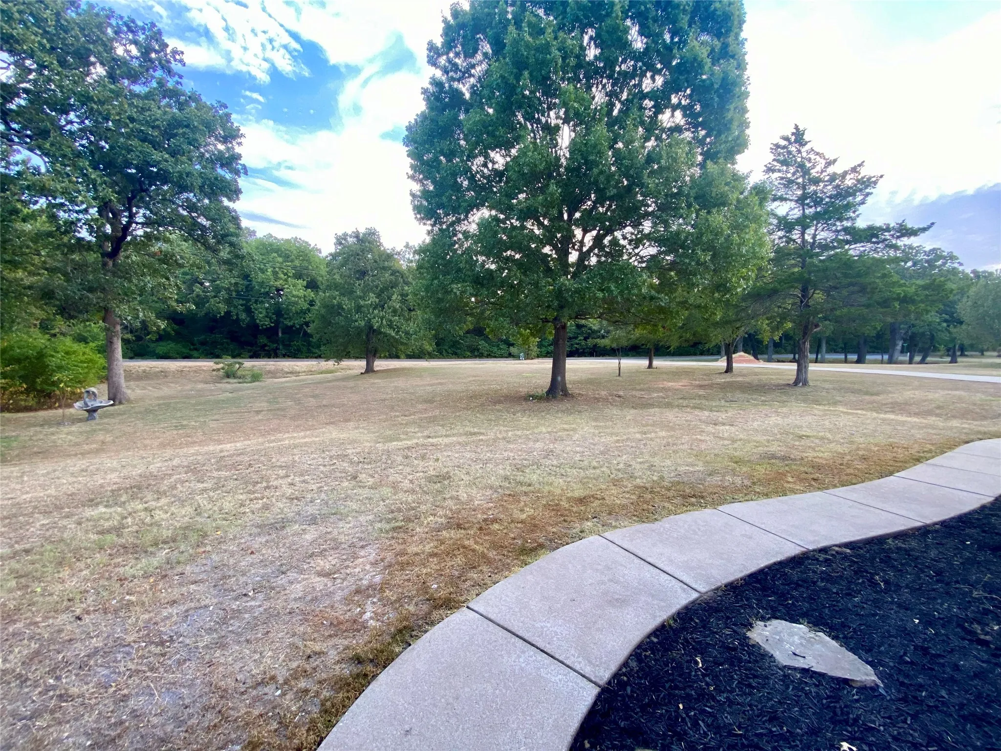 Single Family Residence For Sale in Grayson County , 4855 Woodlawn Road, Sherman, Texas 75090, 4 Bedroom, 3 Bathroom, 2 Garage spaces, 2,500 Sqft, built in 2003, mls#21365317, Real Estate Agent in Sherman, Homes For Sale in Grayson county, Homes For Sale in Sherman, Realtor in Sherman Texas, Real Estate Brokerage Independent Realty Texas, Luminita Cordes Realtor