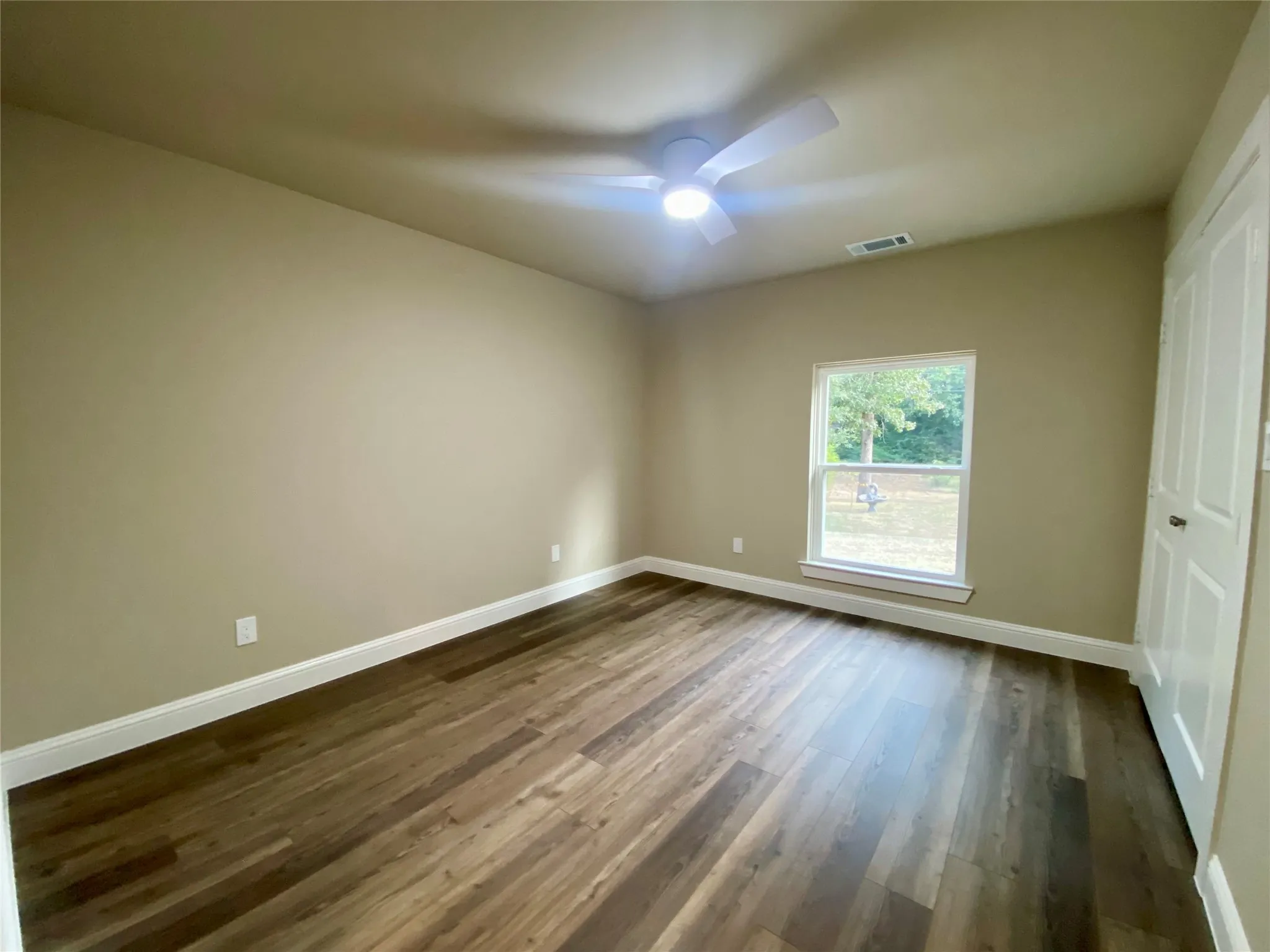 Single Family Residence For Sale in Grayson County , 4855 Woodlawn Road, Sherman, Texas 75090, 4 Bedroom, 3 Bathroom, 2 Garage spaces, 2,500 Sqft, built in 2003, mls#21365317, Real Estate Agent in Sherman, Homes For Sale in Grayson county, Homes For Sale in Sherman, Realtor in Sherman Texas, Real Estate Brokerage Independent Realty Texas, Luminita Cordes Realtor