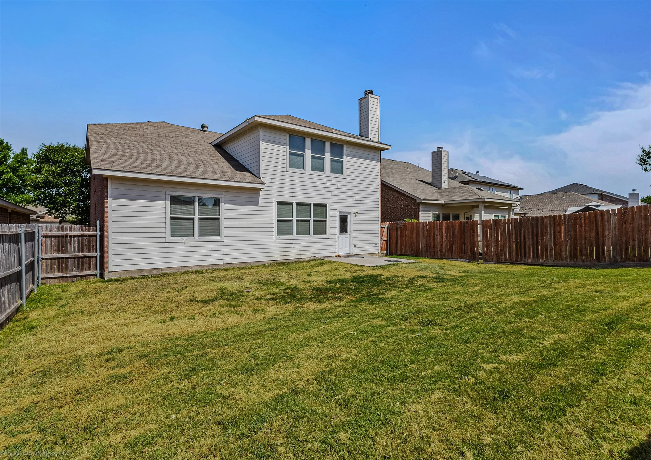 Single Family Residence For Sale in Kaufman County , 1008 Concan Drive, Forney, Texas 75126, 4 Bedroom, 3 Bathroom, 2 Garage spaces, 2,800 Sqft, built in 2005, Price $295,000, mls#21366237, Real Estate Agent in Forney, Homes For Sale in Kaufman county, Homes For Sale in Forney, Realtor in Forney Texas, Real Estate Brokerage Independent Realty Texas, Luminita Cordes Realtor