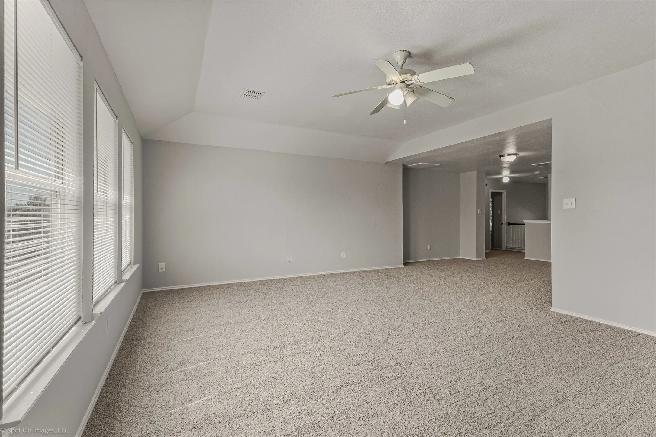 Single Family Residence For Sale in Kaufman County , 1008 Concan Drive, Forney, Texas 75126, 4 Bedroom, 3 Bathroom, 2 Garage spaces, 2,800 Sqft, built in 2005, Price $295,000, mls#21366237, Real Estate Agent in Forney, Homes For Sale in Kaufman county, Homes For Sale in Forney, Realtor in Forney Texas, Real Estate Brokerage Independent Realty Texas, Luminita Cordes Realtor