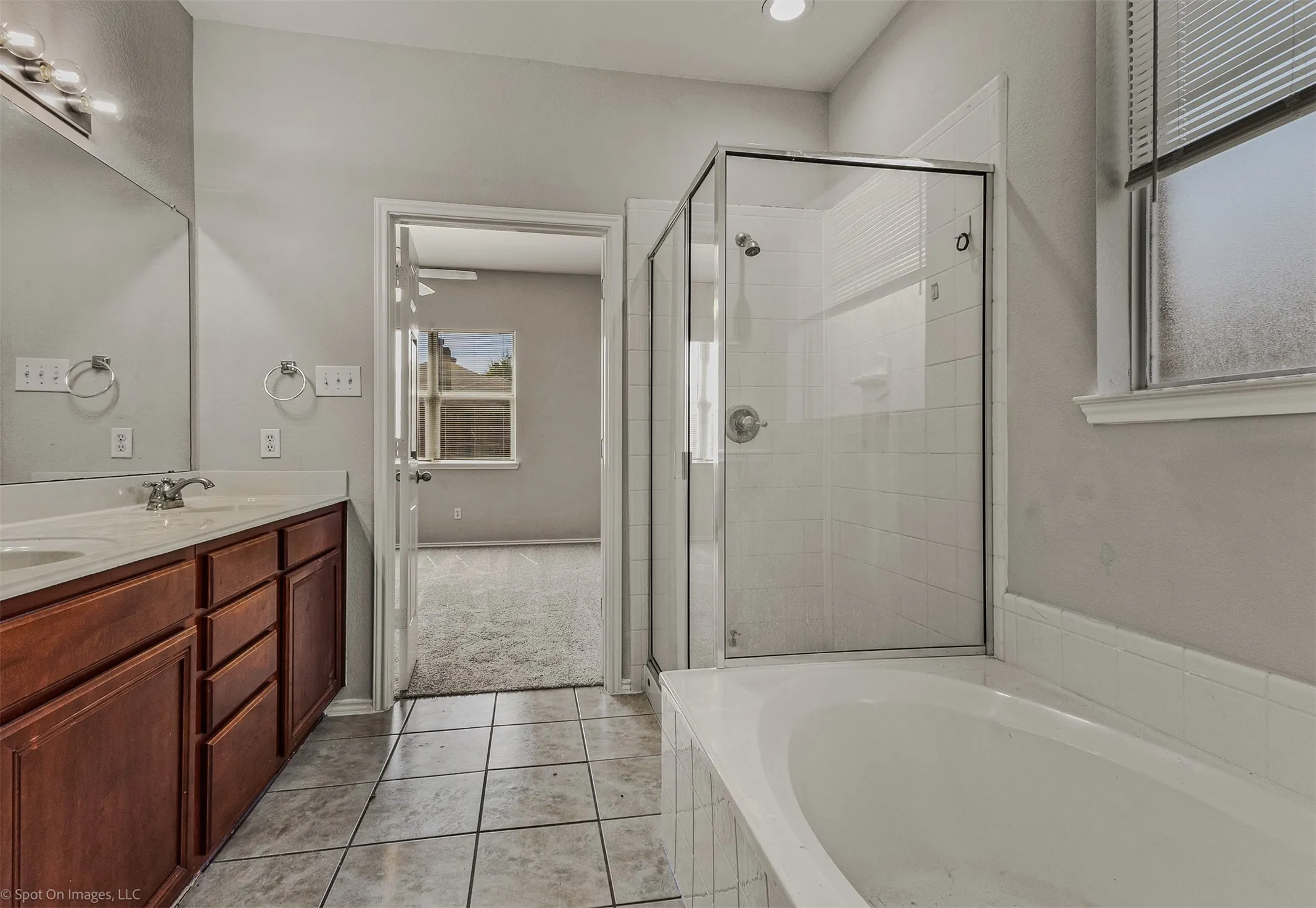 Single Family Residence For Sale in Kaufman County , 1008 Concan Drive, Forney, Texas 75126, 4 Bedroom, 3 Bathroom, 2 Garage spaces, 2,800 Sqft, built in 2005, Price $295,000, mls#21366237, Real Estate Agent in Forney, Homes For Sale in Kaufman county, Homes For Sale in Forney, Realtor in Forney Texas, Real Estate Brokerage Independent Realty Texas, Luminita Cordes Realtor