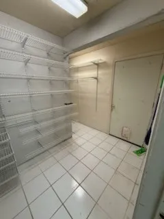 Pantry-Laundry