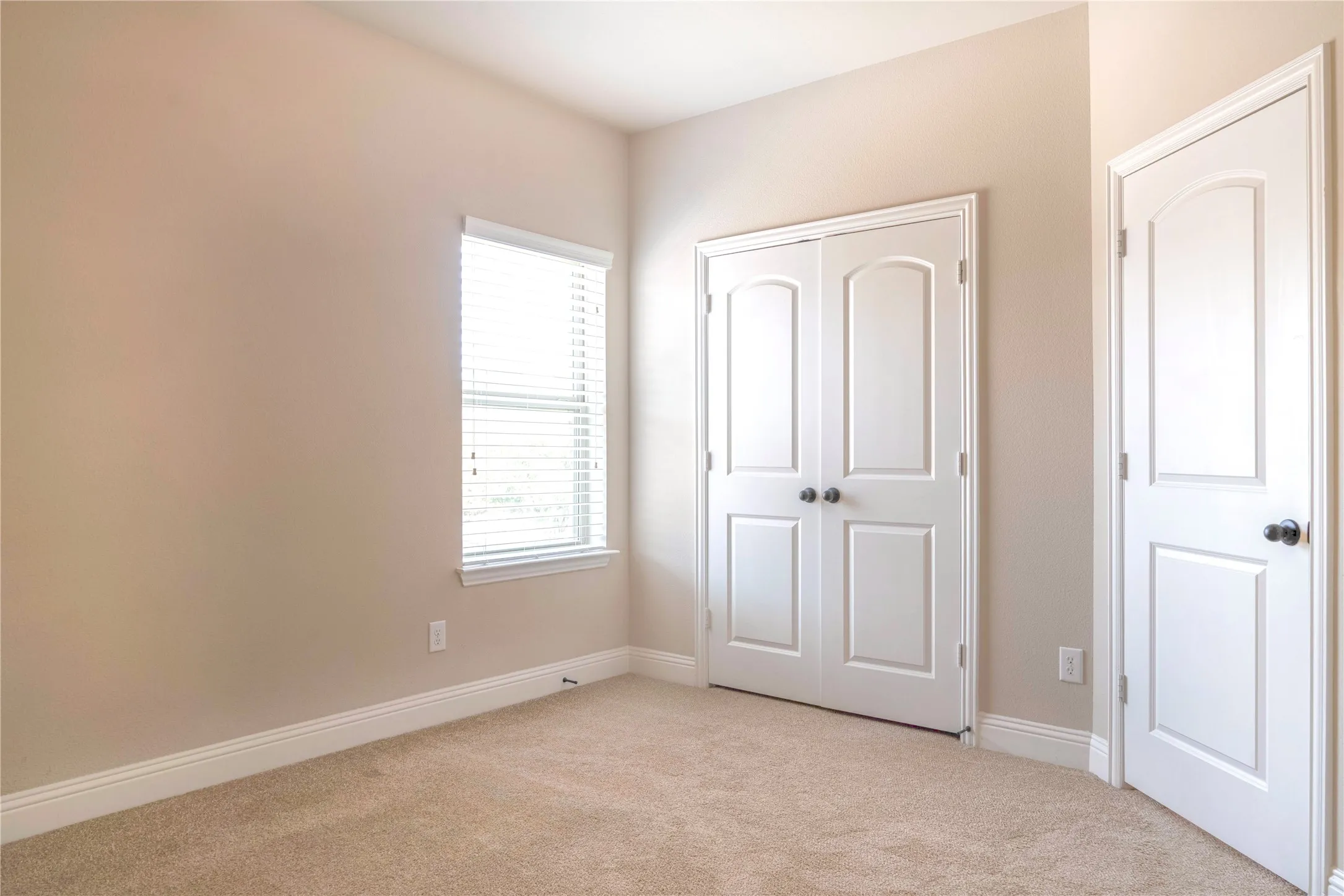 Single Family Residence For Rent in Dallas County , 765 Huntingdon Street, Coppell, Texas 75019, 4 Bedroom, 4 Bathroom, 2 Garage spaces, 2,872 Sqft, built in 2016, mls#21364549, Real Estate Agent in Coppell, Homes For Rent in Dallas county, Homes For Rent in Coppell, Realtor in Coppell Texas, Real Estate Brokerage Independent Realty Texas, Luminita Cordes Realtor