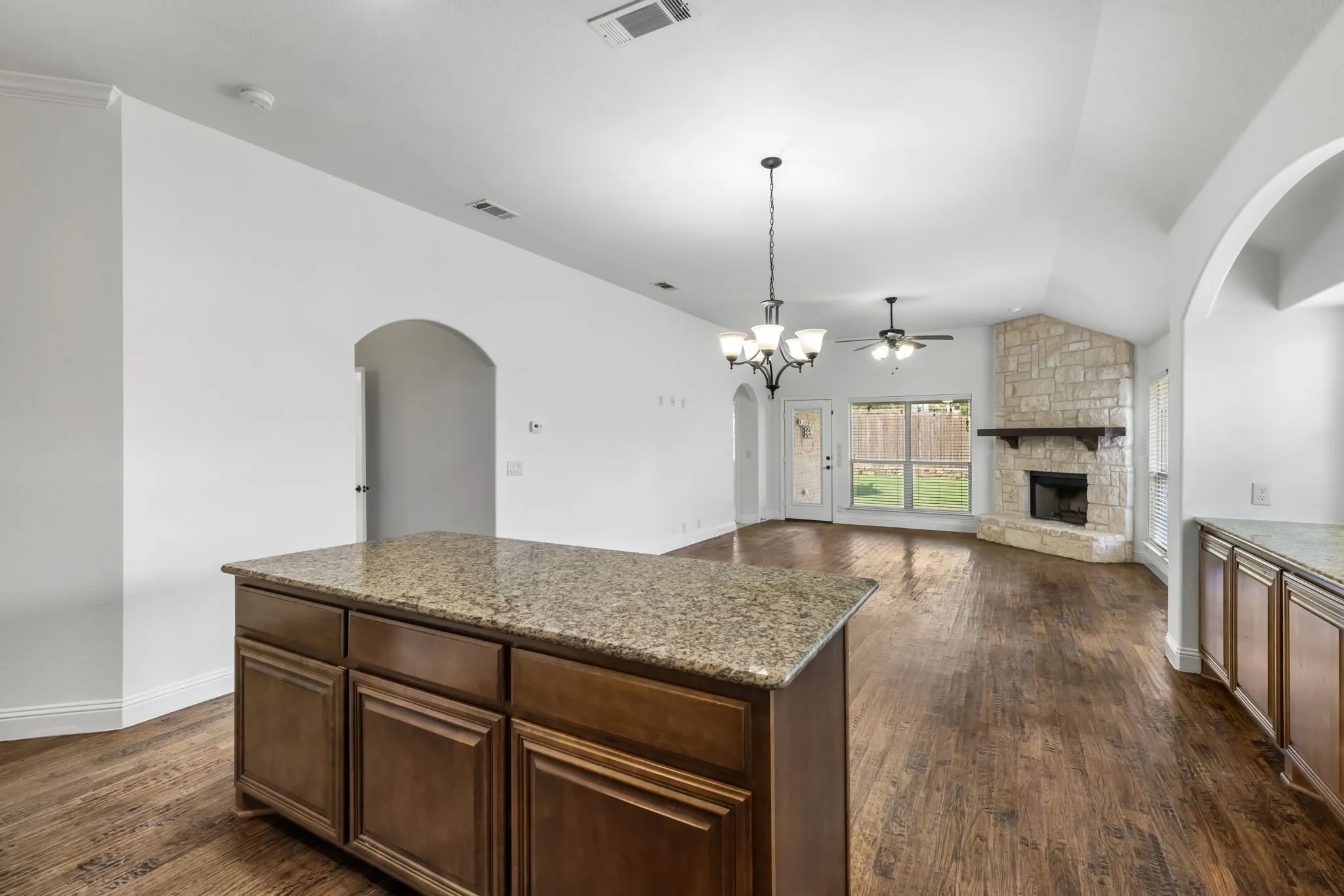 Single Family Residence For Sale in Collin County , 1521 Brush Creek Road, Prosper, Texas 75078, 4 Bedroom, 3 Bathroom, 3 Garage spaces, 2,770 Sqft, built in 2012, mls#21359294, Real Estate Agent in Prosper, Homes For Sale in Collin county, Homes For Sale in Prosper, Realtor in Prosper Texas, Real Estate Brokerage Independent Realty Texas, Luminita Cordes Realtor