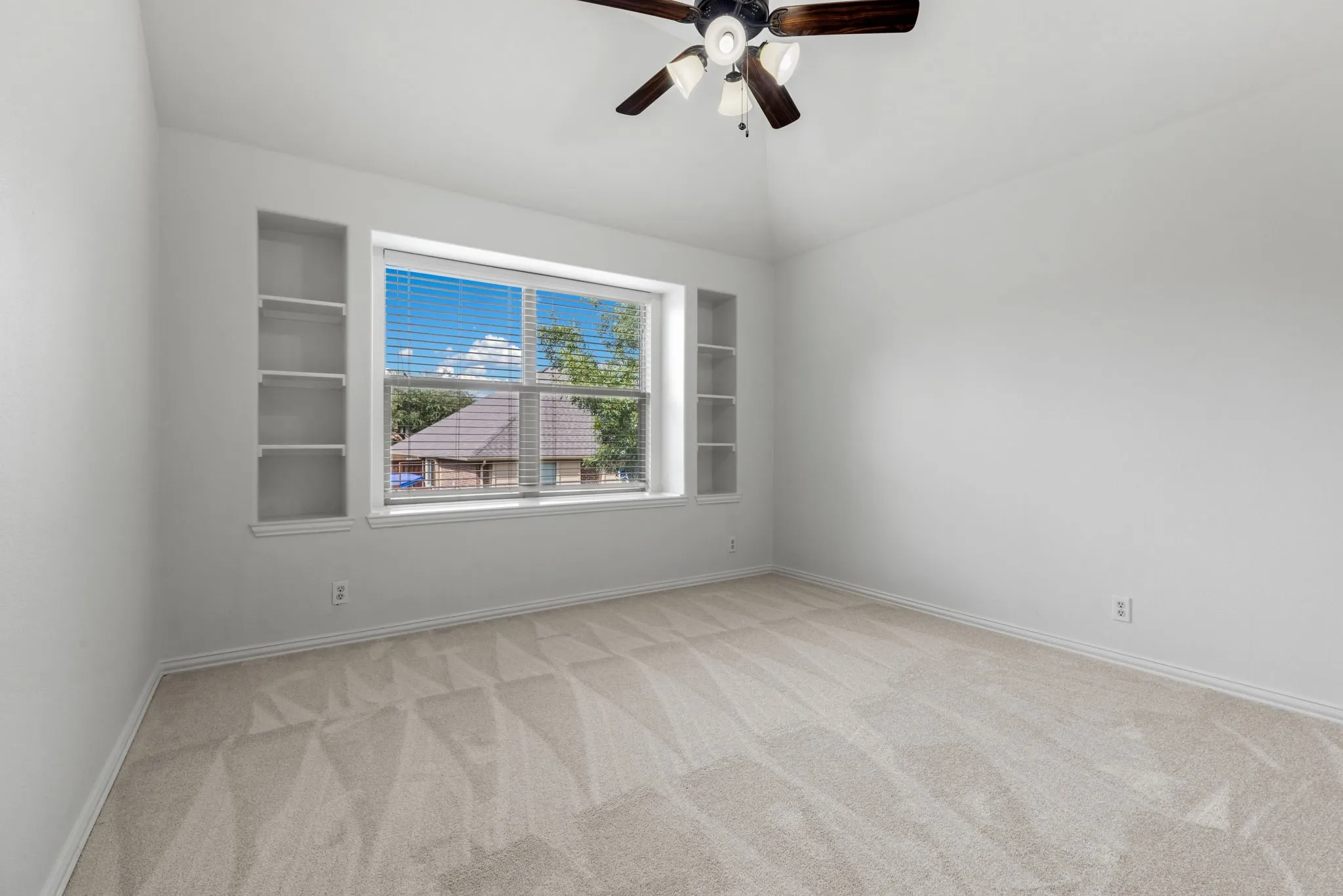 Single Family Residence For Sale in Collin County , 1521 Brush Creek Road, Prosper, Texas 75078, 4 Bedroom, 3 Bathroom, 3 Garage spaces, 2,770 Sqft, built in 2012, mls#21359294, Real Estate Agent in Prosper, Homes For Sale in Collin county, Homes For Sale in Prosper, Realtor in Prosper Texas, Real Estate Brokerage Independent Realty Texas, Luminita Cordes Realtor