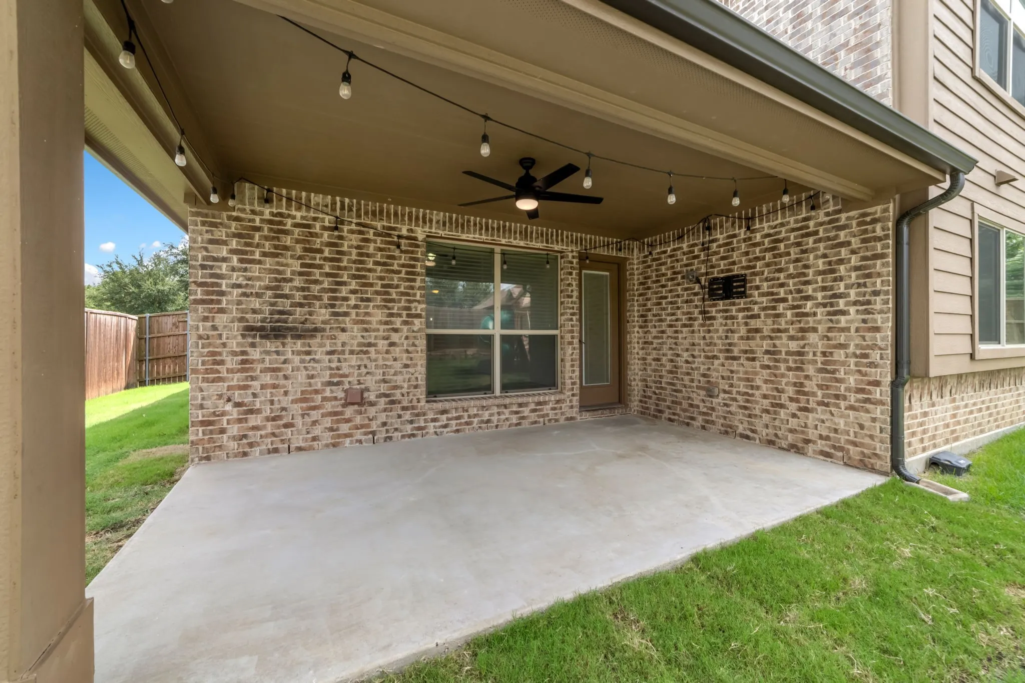 Single Family Residence For Sale in Collin County , 1521 Brush Creek Road, Prosper, Texas 75078, 4 Bedroom, 3 Bathroom, 3 Garage spaces, 2,770 Sqft, built in 2012, mls#21359294, Real Estate Agent in Prosper, Homes For Sale in Collin county, Homes For Sale in Prosper, Realtor in Prosper Texas, Real Estate Brokerage Independent Realty Texas, Luminita Cordes Realtor