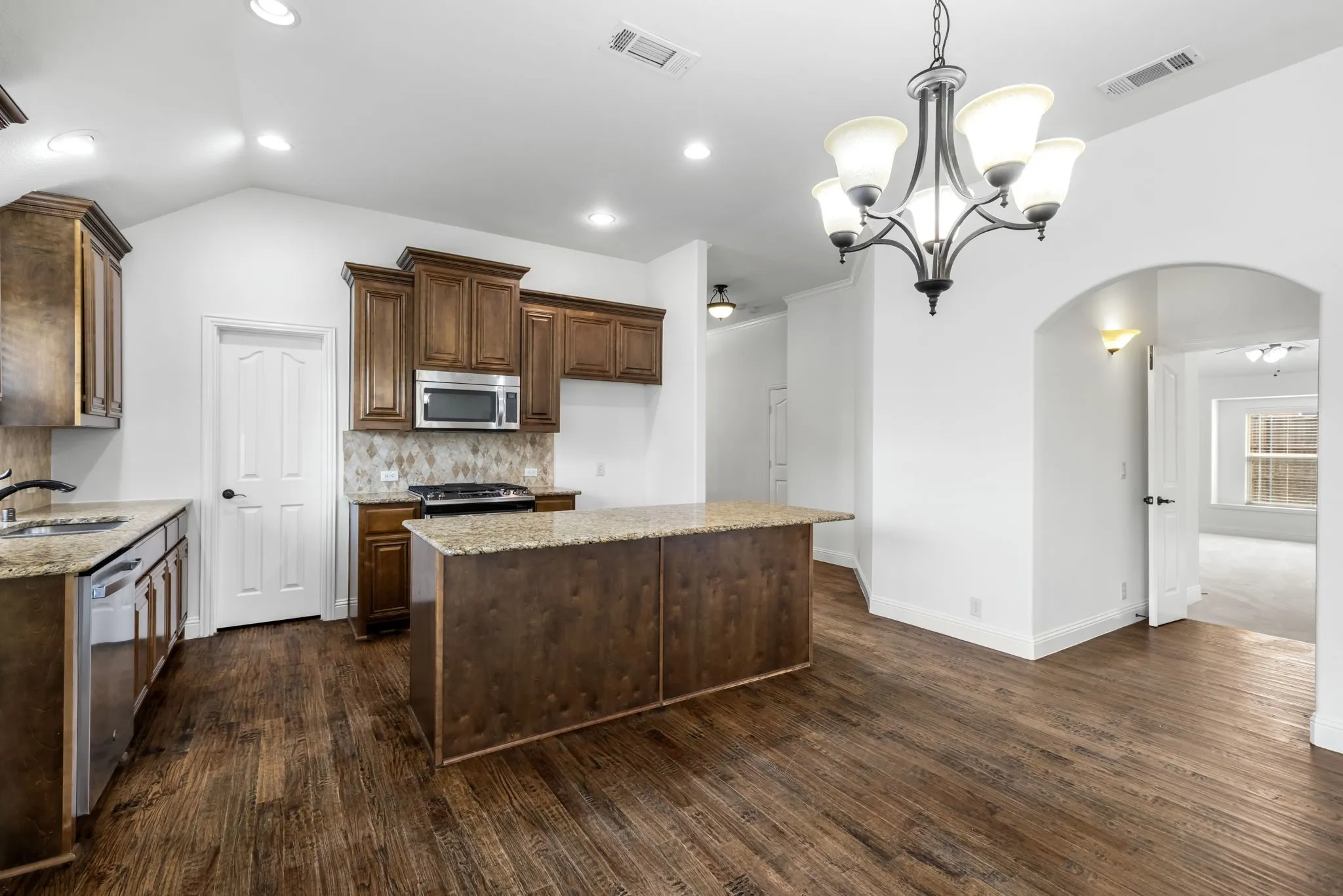Single Family Residence For Sale in Collin County , 1521 Brush Creek Road, Prosper, Texas 75078, 4 Bedroom, 3 Bathroom, 3 Garage spaces, 2,770 Sqft, built in 2012, mls#21359294, Real Estate Agent in Prosper, Homes For Sale in Collin county, Homes For Sale in Prosper, Realtor in Prosper Texas, Real Estate Brokerage Independent Realty Texas, Luminita Cordes Realtor