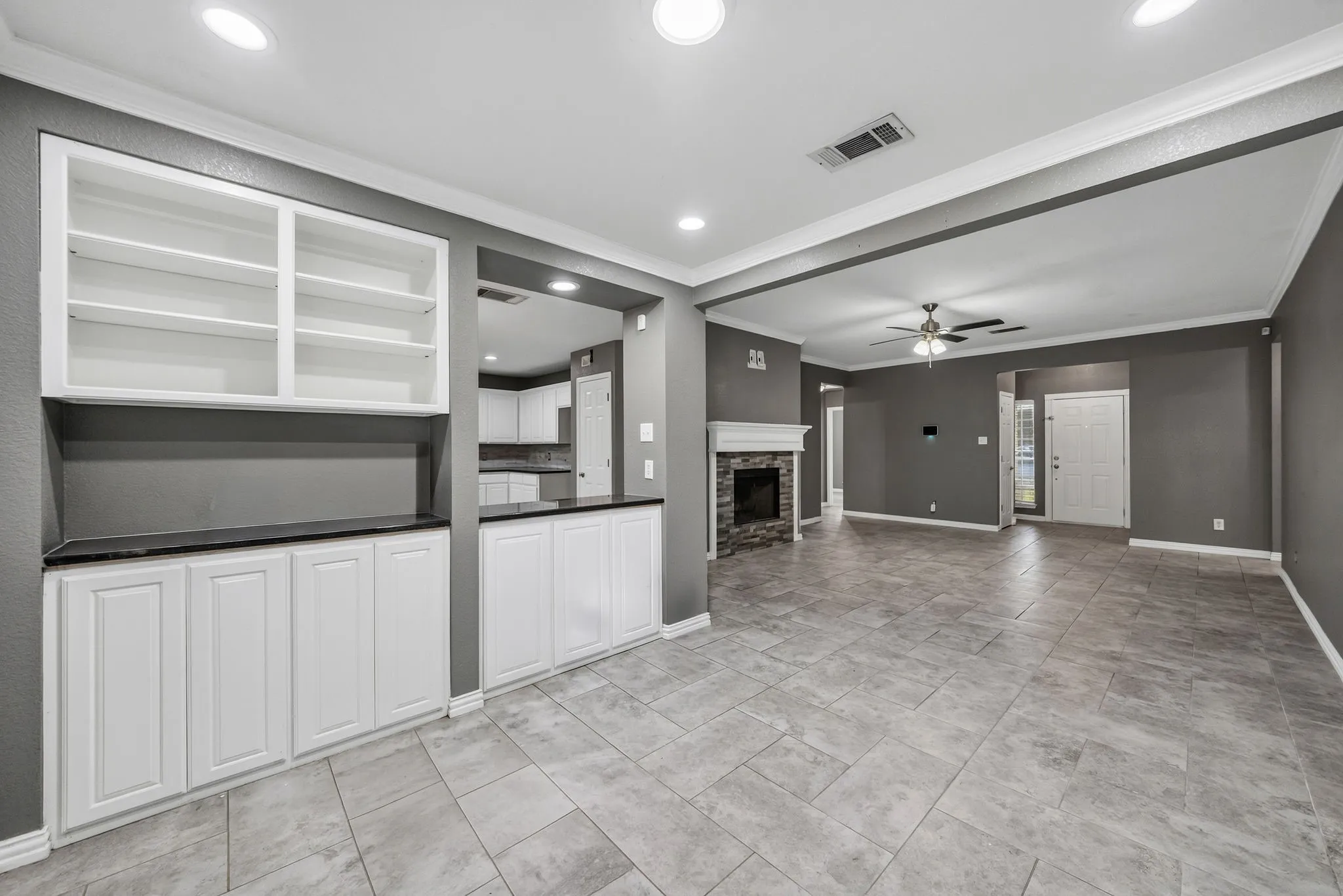 Single Family Residence For Sale in Johnson County , 607 Meadowbrook Drive, Burleson, Texas 76028, 3 Bedroom, 2 Bathroom, 2 Garage spaces, 1,628 Sqft, built in 2002, mls#21367119, Real Estate Agent in Burleson, Homes For Sale in Johnson county, Homes For Sale in Burleson, Realtor in Burleson Texas, Real Estate Brokerage Independent Realty Texas, Luminita Cordes Realtor