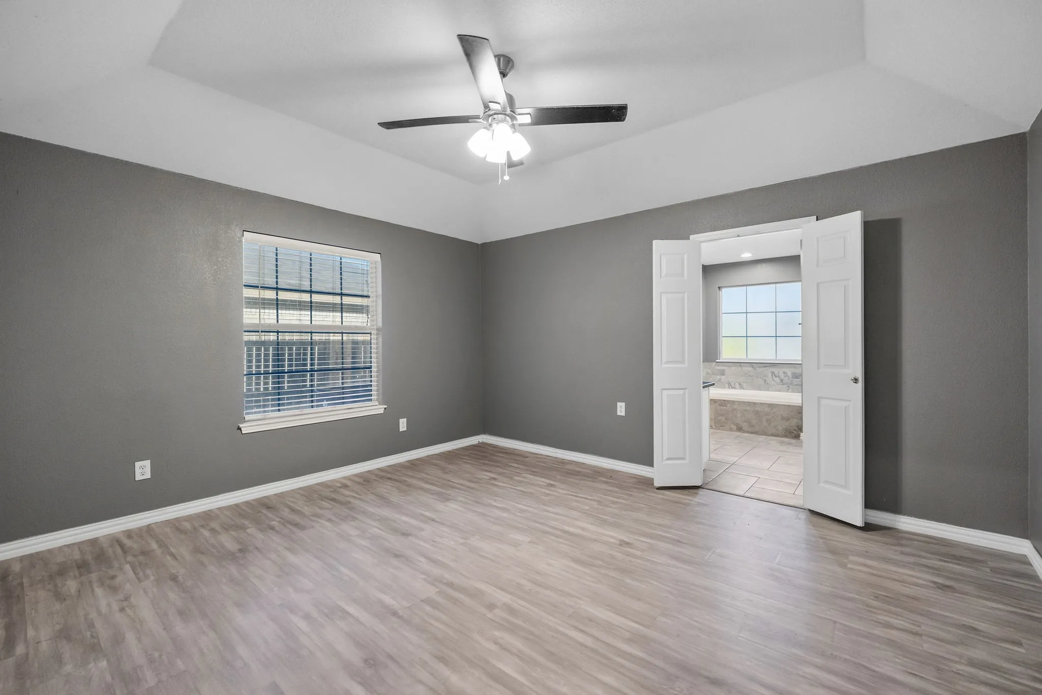Single Family Residence For Sale in Johnson County , 607 Meadowbrook Drive, Burleson, Texas 76028, 3 Bedroom, 2 Bathroom, 2 Garage spaces, 1,628 Sqft, built in 2002, mls#21367119, Real Estate Agent in Burleson, Homes For Sale in Johnson county, Homes For Sale in Burleson, Realtor in Burleson Texas, Real Estate Brokerage Independent Realty Texas, Luminita Cordes Realtor