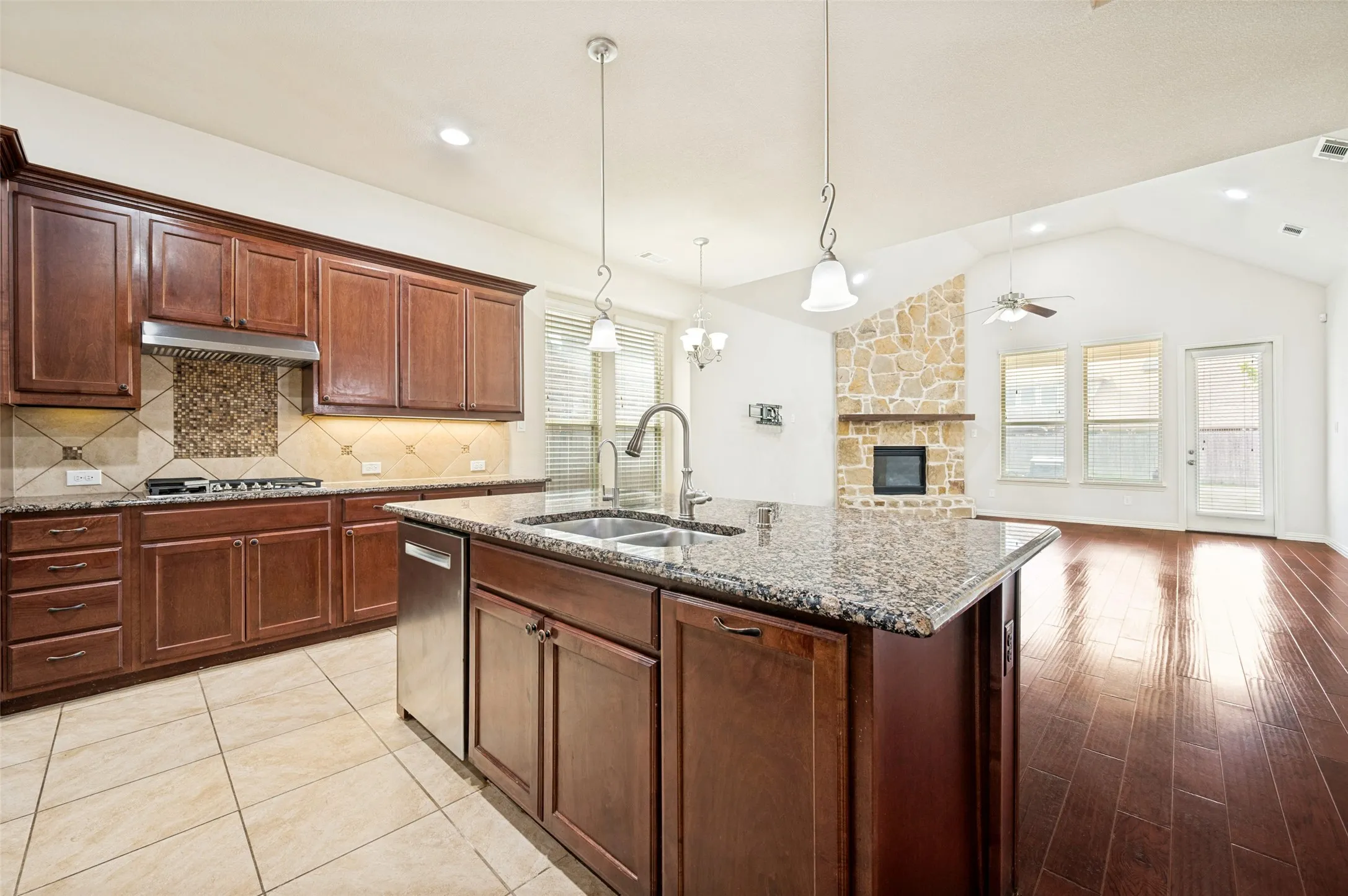 Single Family Residence For Rent in Collin County , 10809 Grecian Drive, Mc Kinney, Texas 75072, 4 Bedroom, 4 Bathroom, 2 Garage spaces, 3,632 Sqft, built in 2015, mls#21365210, Real Estate Agent in Mc Kinney, Homes For Rent in Collin county, Homes For Rent in Mc Kinney, Realtor in Mc Kinney Texas, Real Estate Brokerage Independent Realty Texas, Luminita Cordes Realtor