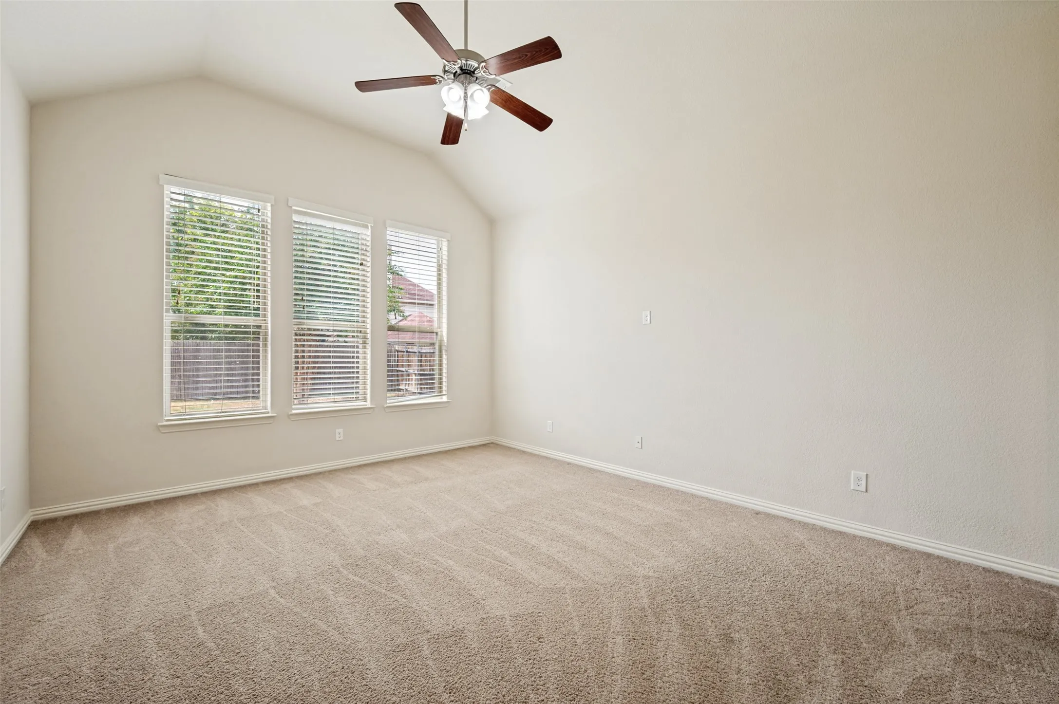 Single Family Residence For Rent in Collin County , 10809 Grecian Drive, Mc Kinney, Texas 75072, 4 Bedroom, 4 Bathroom, 2 Garage spaces, 3,632 Sqft, built in 2015, mls#21365210, Real Estate Agent in Mc Kinney, Homes For Rent in Collin county, Homes For Rent in Mc Kinney, Realtor in Mc Kinney Texas, Real Estate Brokerage Independent Realty Texas, Luminita Cordes Realtor
