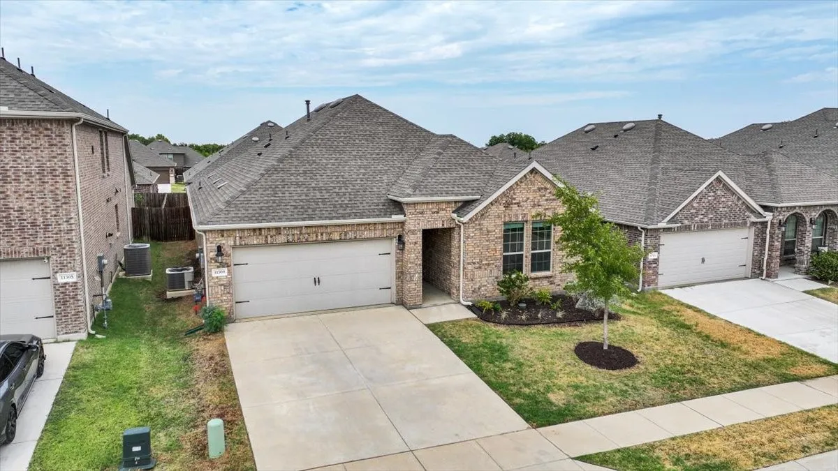 Elegant like new brick home