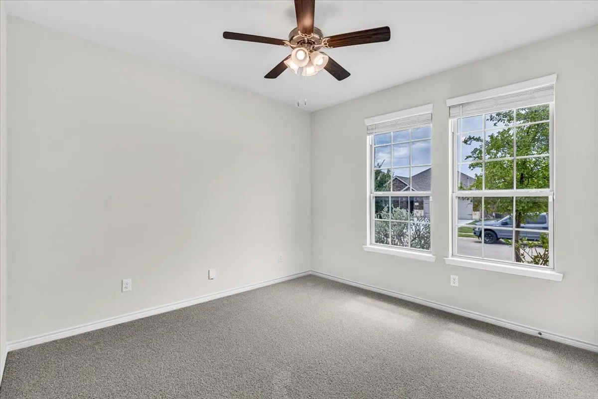 Large secondary bedroom #2