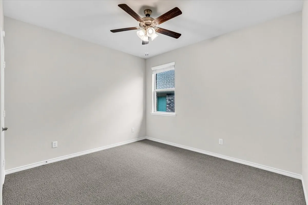 Large secondary bedroom #3