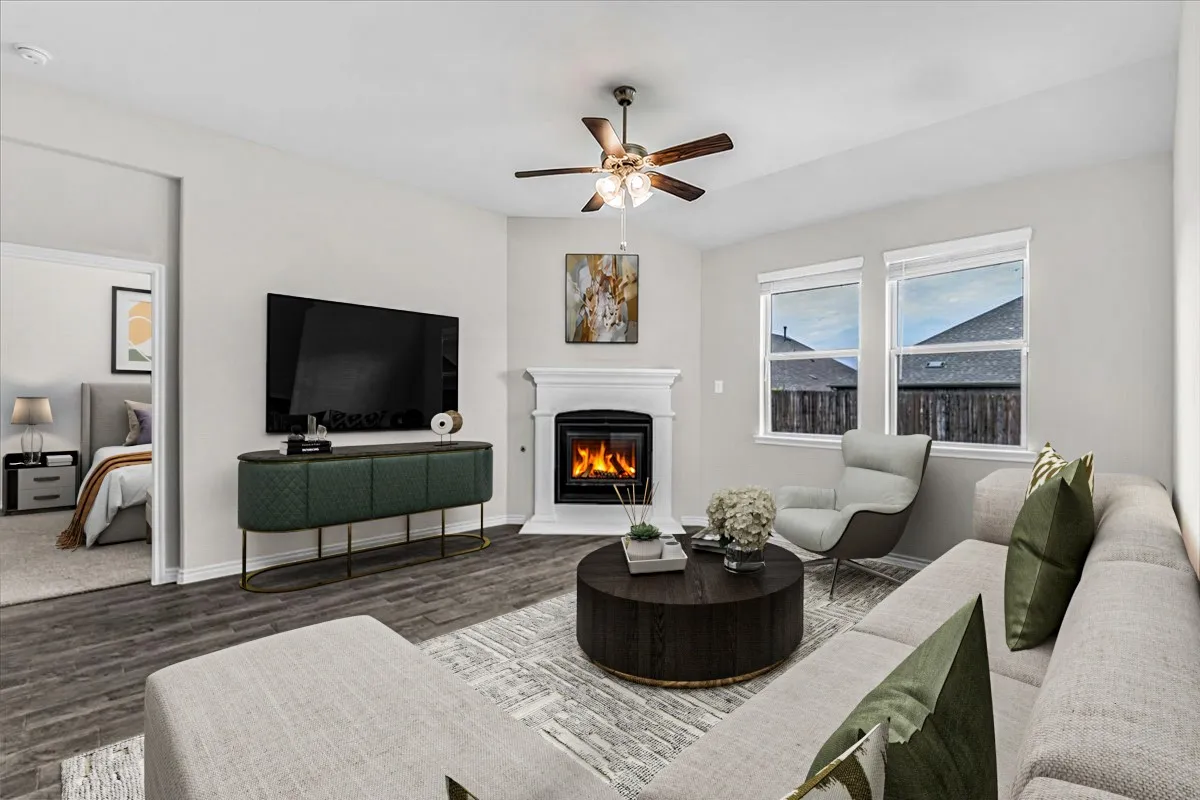  Family Room Virtually staged to show potential