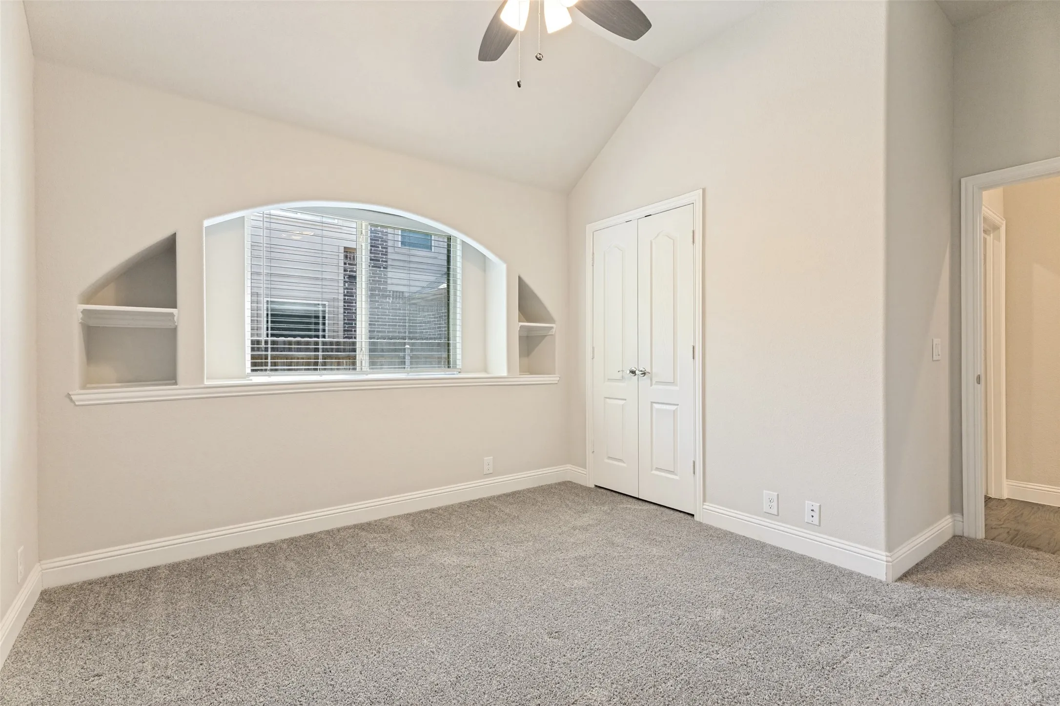 Single Family Residence For Sale in Tarrant County , 11428 Colonial Trace Lane, Fort Worth, Texas 76244, 4 Bedroom, 3 Bathroom, 2 Garage spaces, 3,291 Sqft, built in 2022, mls#21366848, Real Estate Agent in Fort Worth, Homes For Sale in Tarrant county, Homes For Sale in Fort Worth, Realtor in Fort Worth Texas, Real Estate Brokerage Independent Realty Texas, Luminita Cordes Realtor