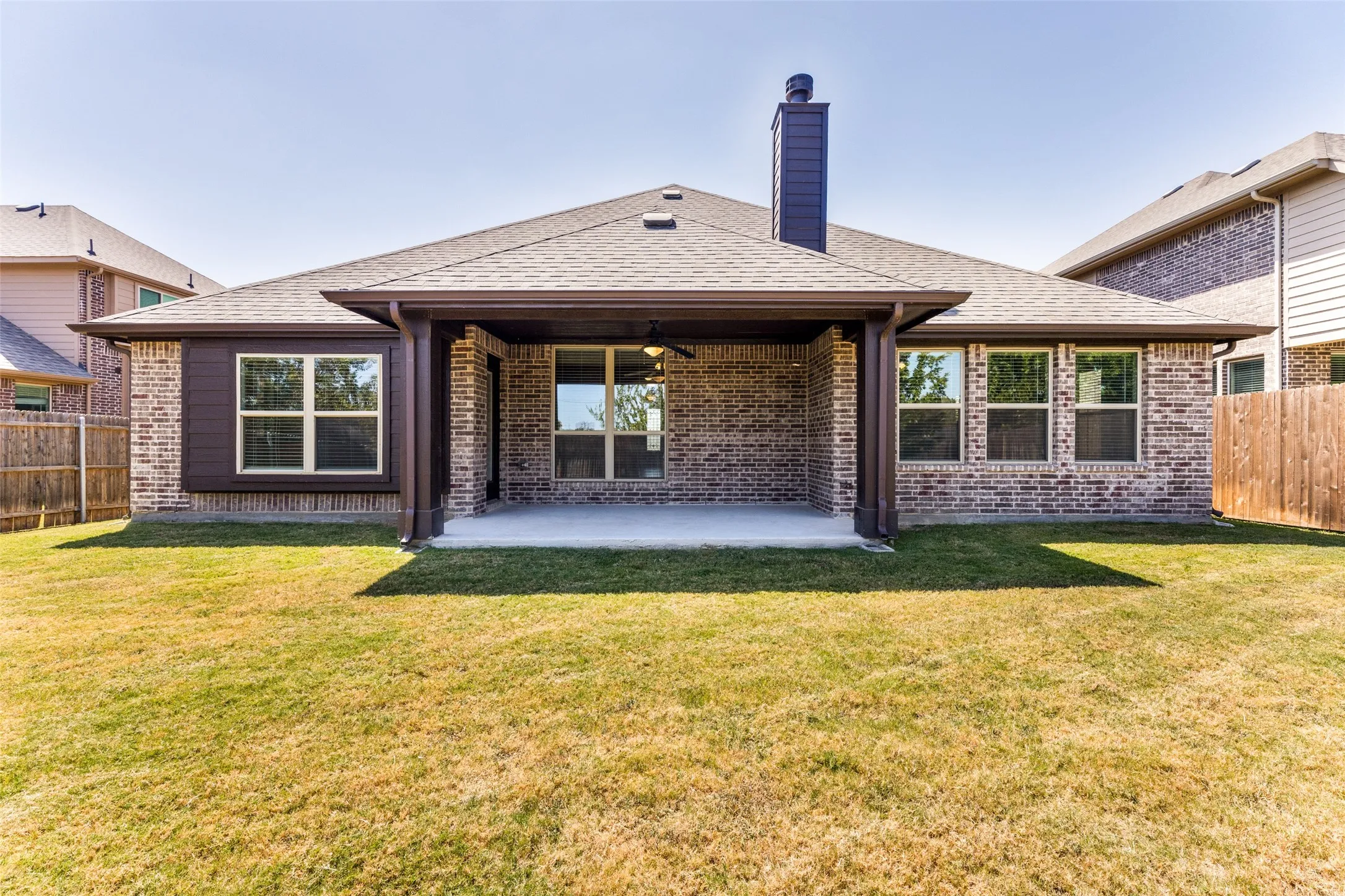 Single Family Residence For Sale in Tarrant County , 11428 Colonial Trace Lane, Fort Worth, Texas 76244, 4 Bedroom, 3 Bathroom, 2 Garage spaces, 3,291 Sqft, built in 2022, mls#21366848, Real Estate Agent in Fort Worth, Homes For Sale in Tarrant county, Homes For Sale in Fort Worth, Realtor in Fort Worth Texas, Real Estate Brokerage Independent Realty Texas, Luminita Cordes Realtor