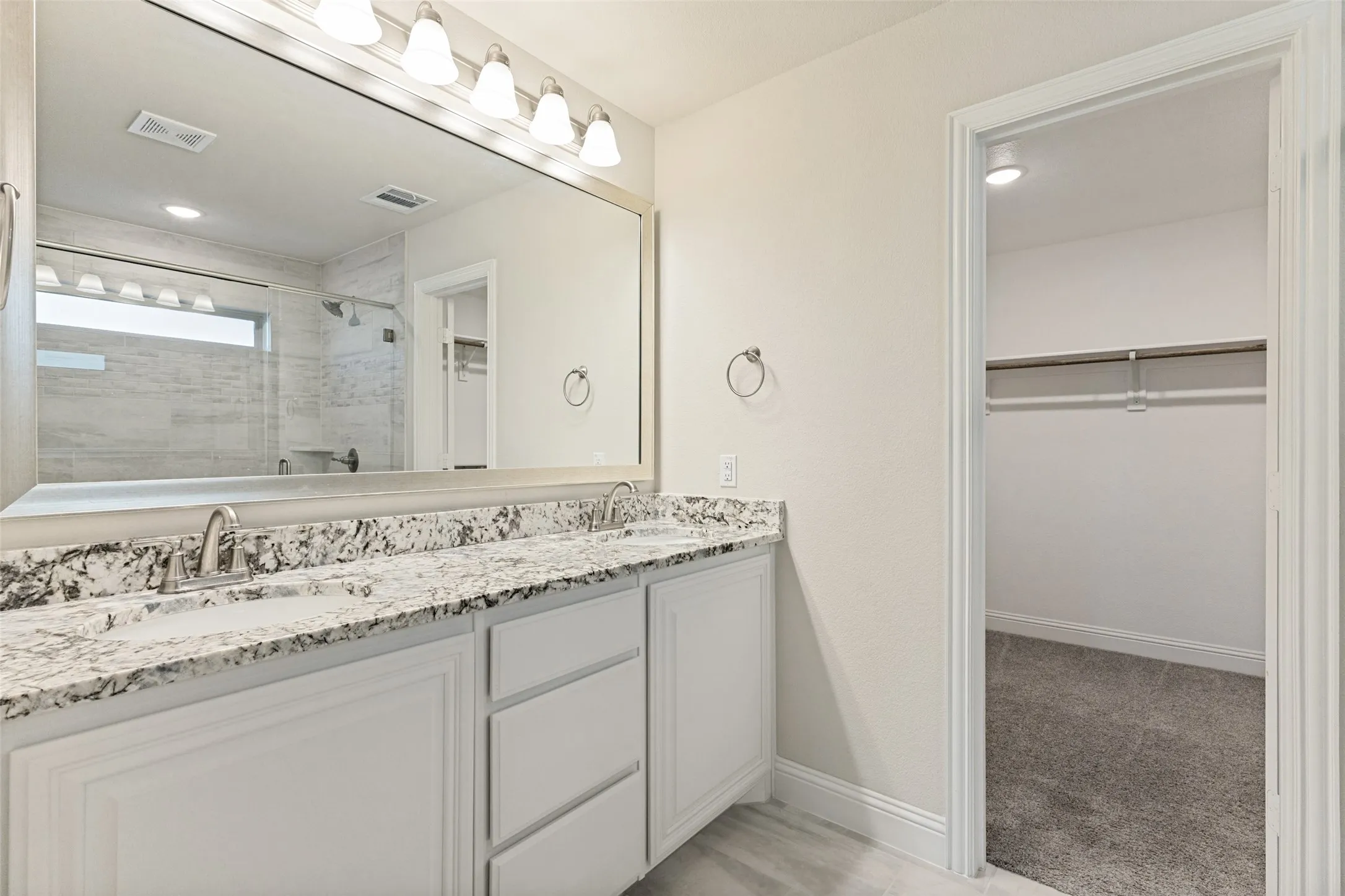 Single Family Residence For Sale in Tarrant County , 11428 Colonial Trace Lane, Fort Worth, Texas 76244, 4 Bedroom, 3 Bathroom, 2 Garage spaces, 3,291 Sqft, built in 2022, mls#21366848, Real Estate Agent in Fort Worth, Homes For Sale in Tarrant county, Homes For Sale in Fort Worth, Realtor in Fort Worth Texas, Real Estate Brokerage Independent Realty Texas, Luminita Cordes Realtor