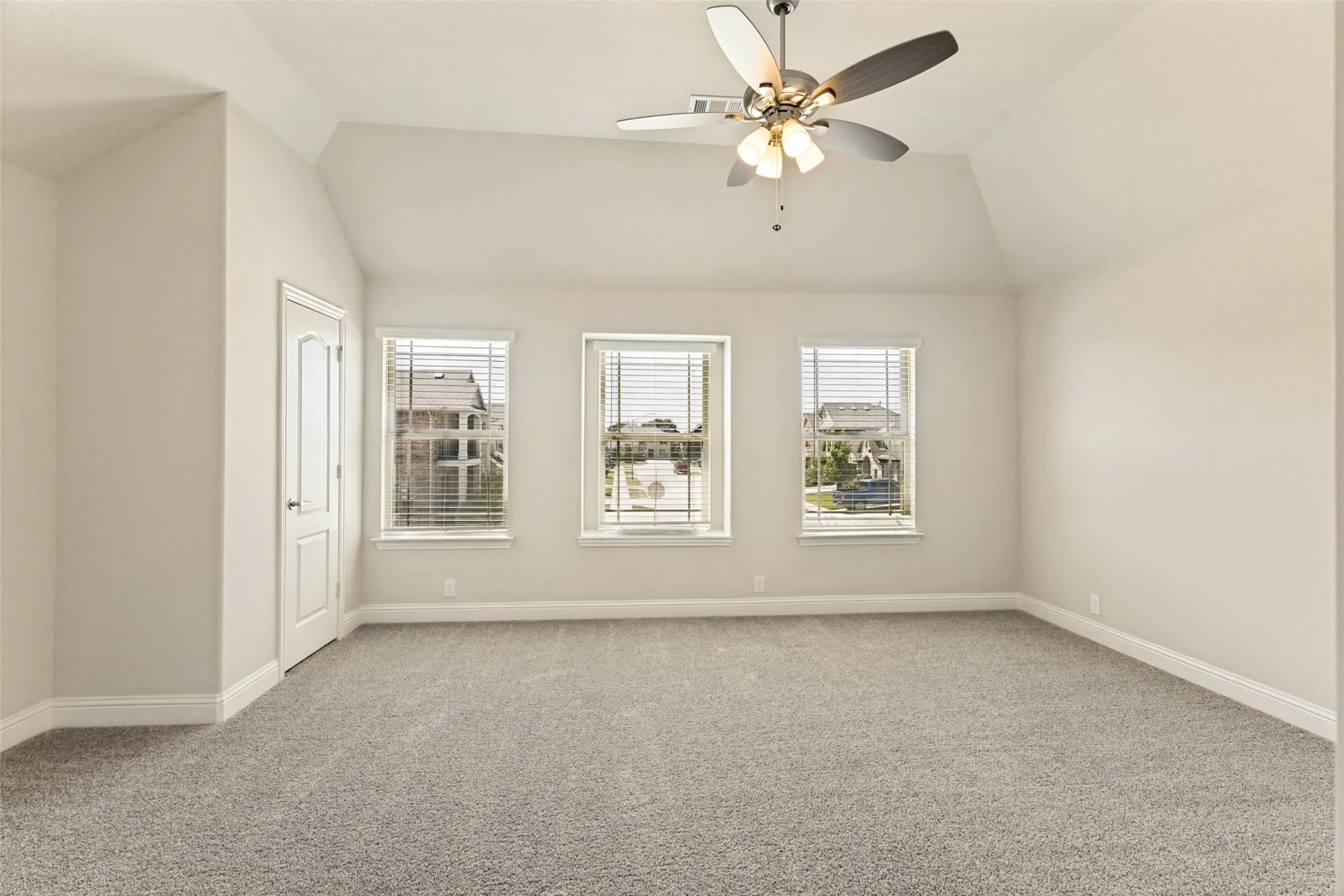 Single Family Residence For Sale in Tarrant County , 11428 Colonial Trace Lane, Fort Worth, Texas 76244, 4 Bedroom, 3 Bathroom, 2 Garage spaces, 3,291 Sqft, built in 2022, mls#21366848, Real Estate Agent in Fort Worth, Homes For Sale in Tarrant county, Homes For Sale in Fort Worth, Realtor in Fort Worth Texas, Real Estate Brokerage Independent Realty Texas, Luminita Cordes Realtor