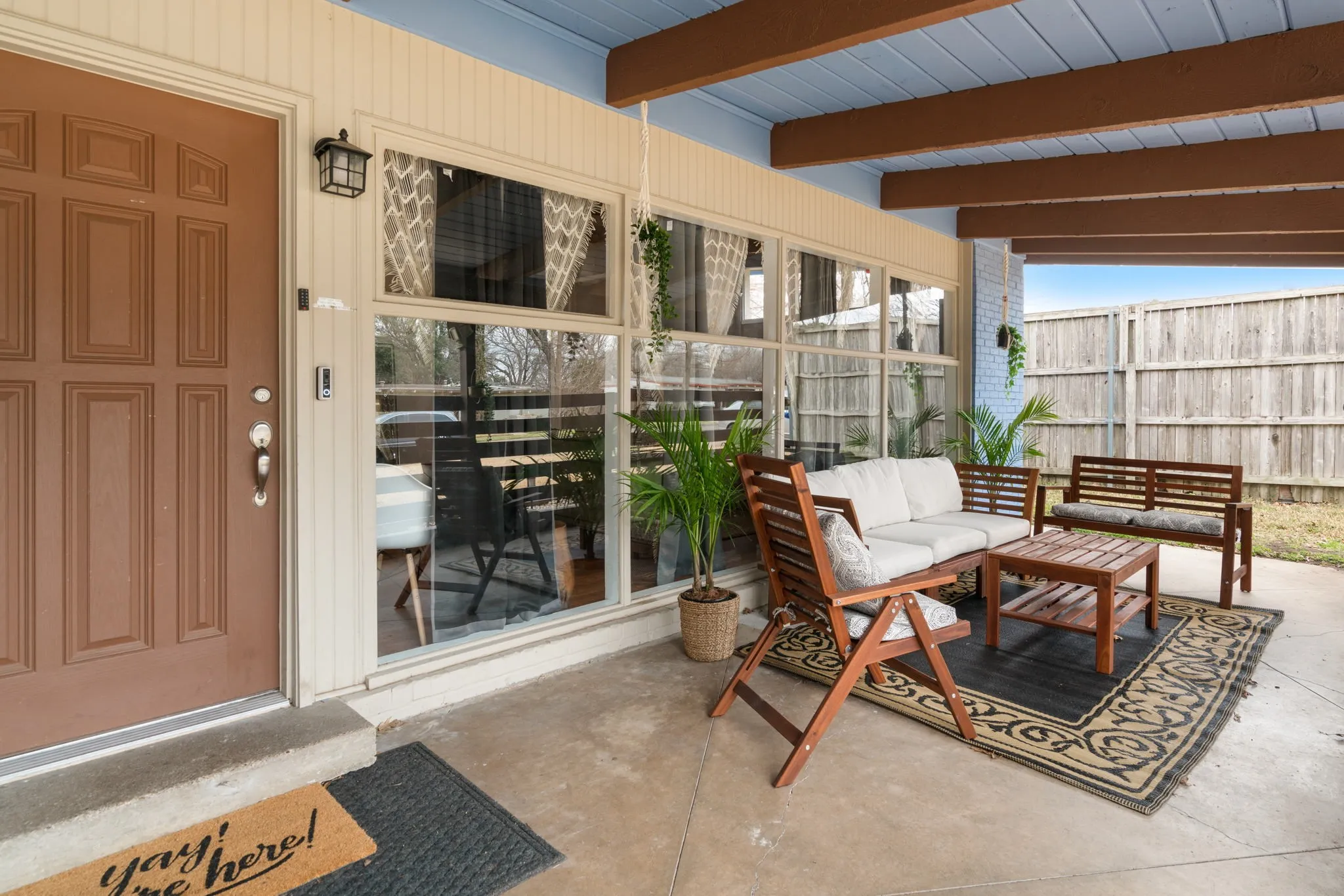 Single Family Residence For Rent in Dallas County , 1630 Priscilla Lane, Irving, Texas 75061, 3 Bedroom, 2 Bathroom, Garage spaces, 1,363 Sqft, built in 1953, mls#21347855, Real Estate Agent in Irving, Homes For Rent in Dallas county, Homes For Rent in Irving, Realtor in Irving Texas, Real Estate Brokerage Independent Realty Texas, Luminita Cordes Realtor