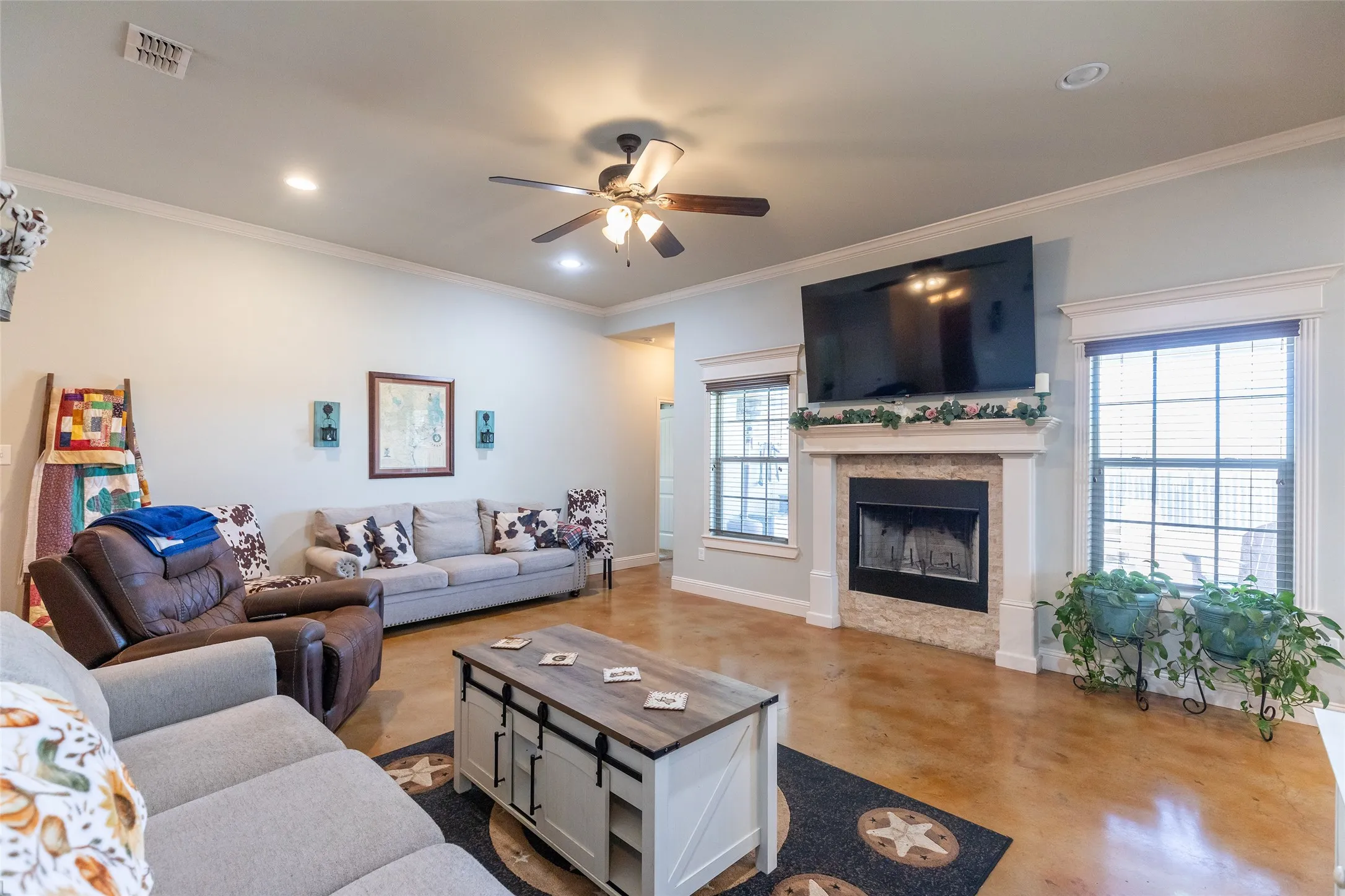 Single Family Residence For Sale in Taylor County , 112 Foxtrot Lane, Abilene, Texas 79602, 3 Bedroom, 2 Bathroom, 2 Garage spaces, 1,545 Sqft, built in 2016, mls#21367139, Real Estate Agent in Abilene, Homes For Sale in Taylor county, Homes For Sale in Abilene, Realtor in Abilene Texas, Real Estate Brokerage Independent Realty Texas, Luminita Cordes Realtor
