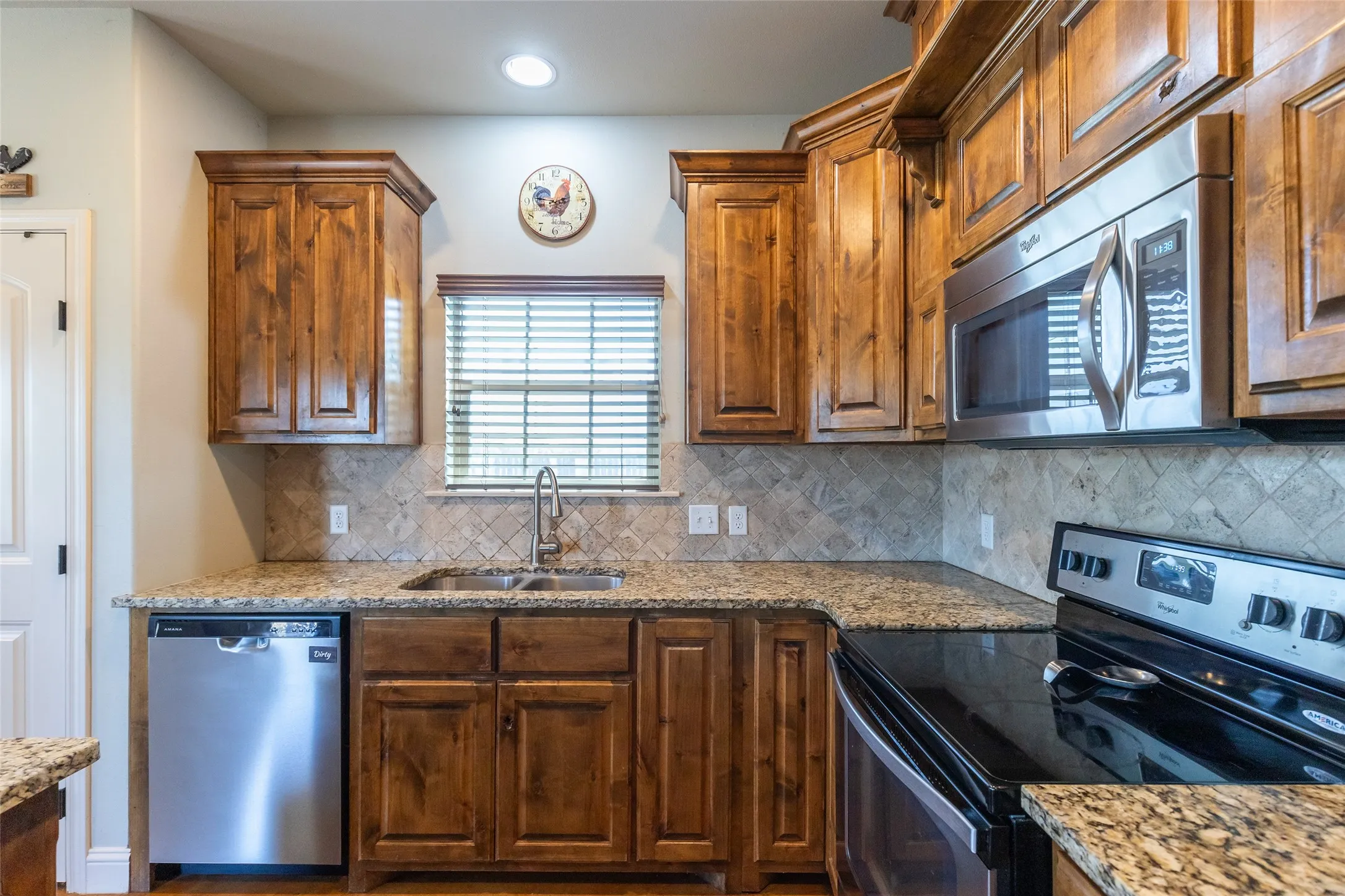 Single Family Residence For Sale in Taylor County , 112 Foxtrot Lane, Abilene, Texas 79602, 3 Bedroom, 2 Bathroom, 2 Garage spaces, 1,545 Sqft, built in 2016, mls#21367139, Real Estate Agent in Abilene, Homes For Sale in Taylor county, Homes For Sale in Abilene, Realtor in Abilene Texas, Real Estate Brokerage Independent Realty Texas, Luminita Cordes Realtor