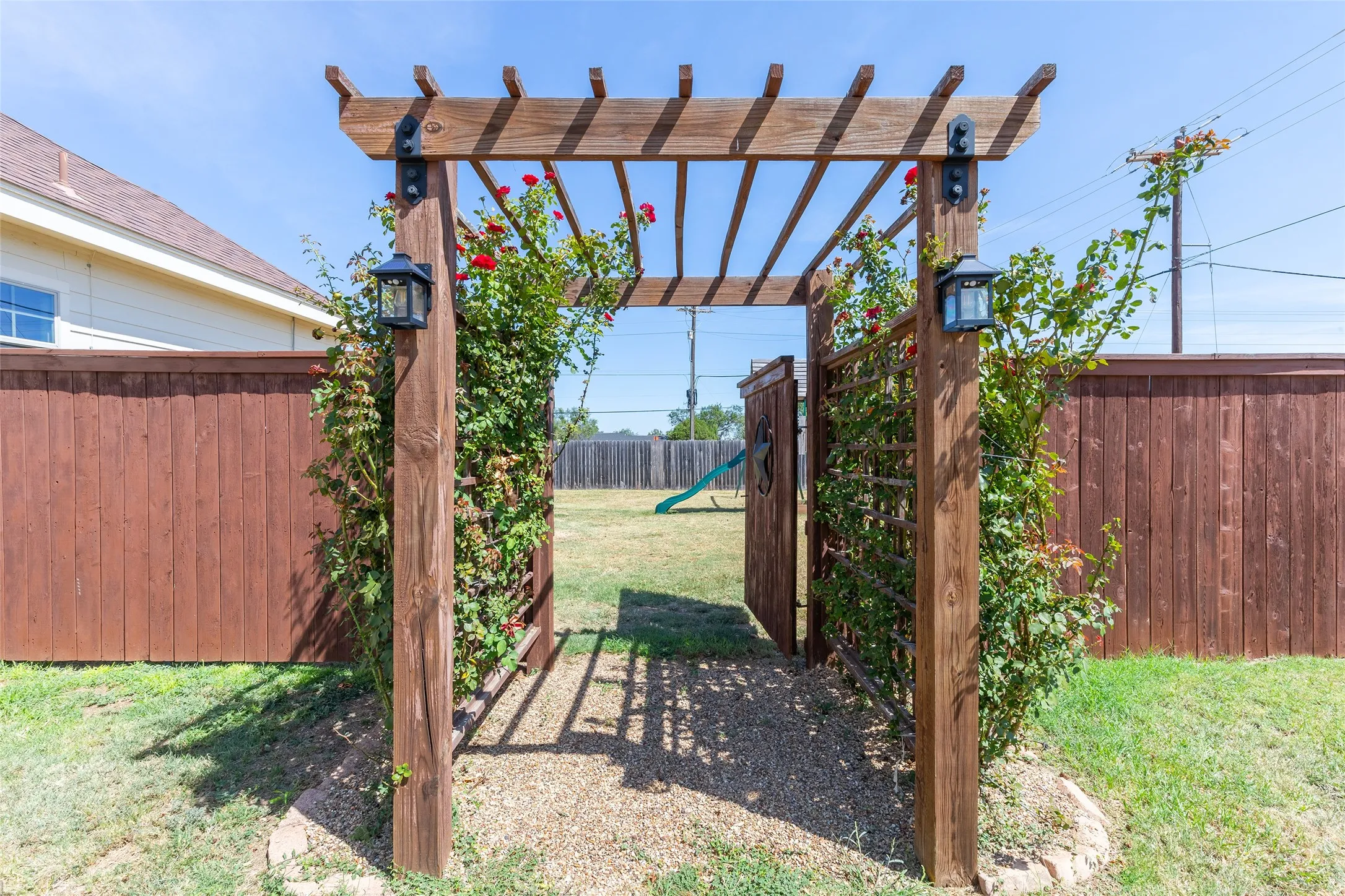 Single Family Residence For Sale in Taylor County , 112 Foxtrot Lane, Abilene, Texas 79602, 3 Bedroom, 2 Bathroom, 2 Garage spaces, 1,545 Sqft, built in 2016, mls#21367139, Real Estate Agent in Abilene, Homes For Sale in Taylor county, Homes For Sale in Abilene, Realtor in Abilene Texas, Real Estate Brokerage Independent Realty Texas, Luminita Cordes Realtor