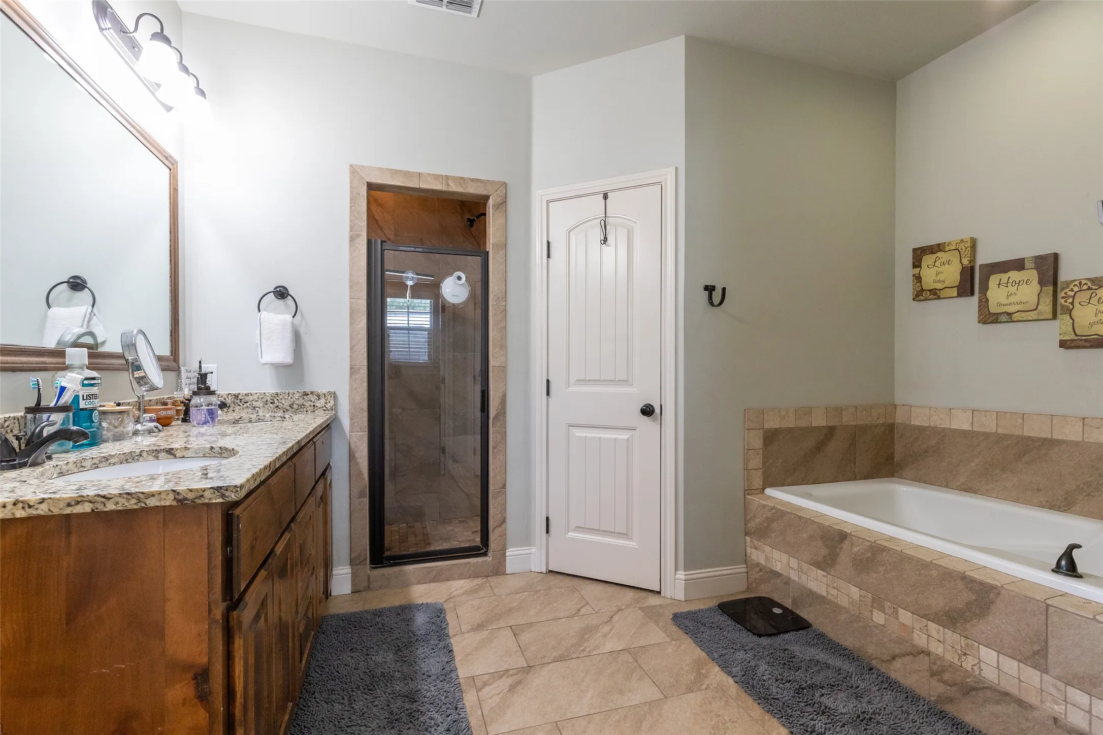 Single Family Residence For Sale in Taylor County , 112 Foxtrot Lane, Abilene, Texas 79602, 3 Bedroom, 2 Bathroom, 2 Garage spaces, 1,545 Sqft, built in 2016, mls#21367139, Real Estate Agent in Abilene, Homes For Sale in Taylor county, Homes For Sale in Abilene, Realtor in Abilene Texas, Real Estate Brokerage Independent Realty Texas, Luminita Cordes Realtor
