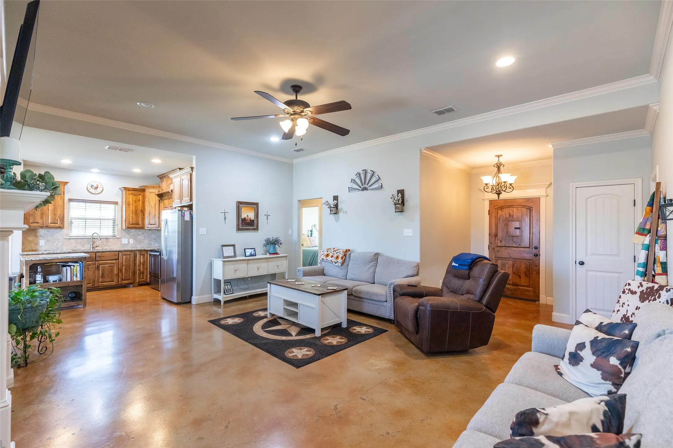 Single Family Residence For Sale in Taylor County , 112 Foxtrot Lane, Abilene, Texas 79602, 3 Bedroom, 2 Bathroom, 2 Garage spaces, 1,545 Sqft, built in 2016, mls#21367139, Real Estate Agent in Abilene, Homes For Sale in Taylor county, Homes For Sale in Abilene, Realtor in Abilene Texas, Real Estate Brokerage Independent Realty Texas, Luminita Cordes Realtor