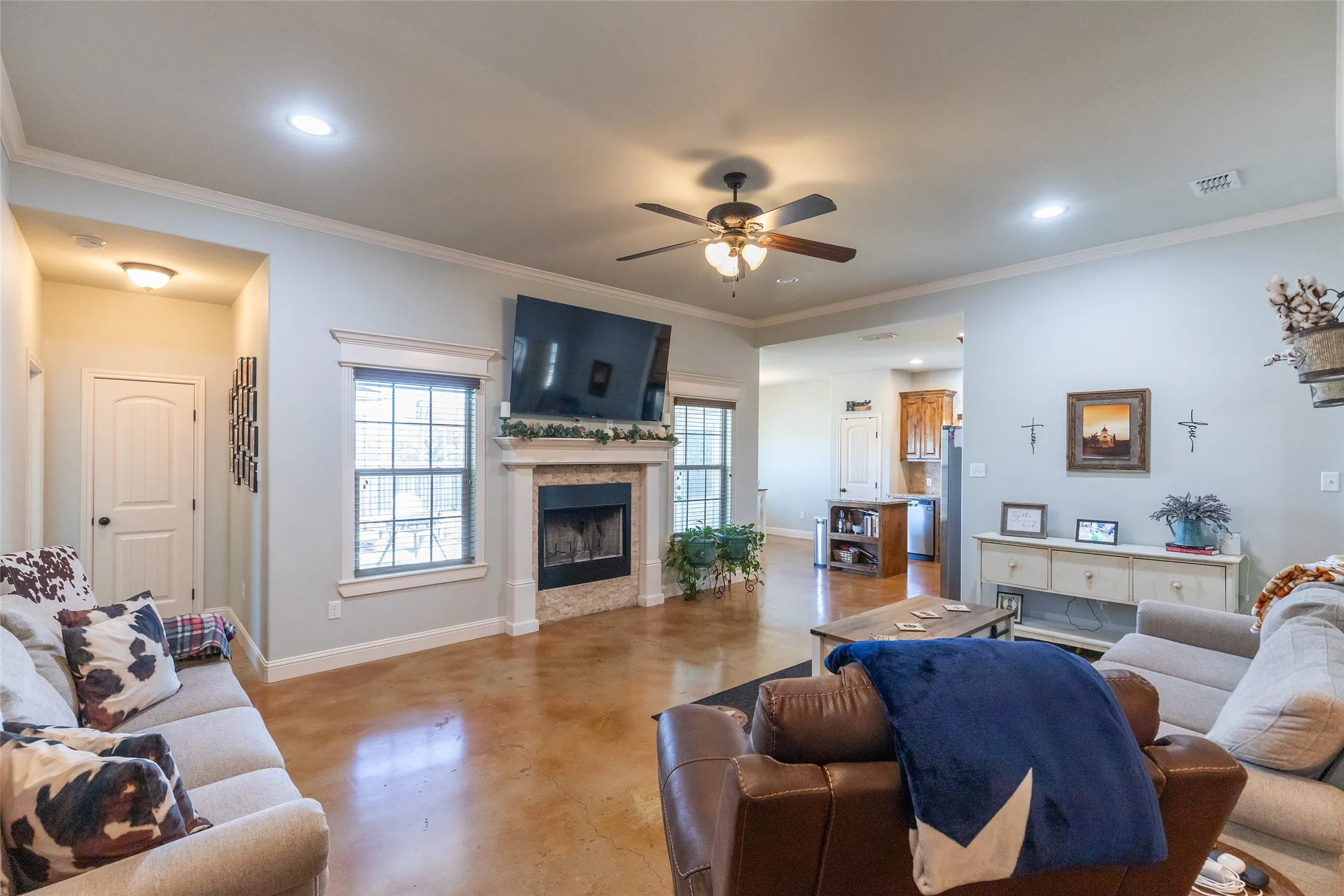 Single Family Residence For Sale in Taylor County , 112 Foxtrot Lane, Abilene, Texas 79602, 3 Bedroom, 2 Bathroom, 2 Garage spaces, 1,545 Sqft, built in 2016, mls#21367139, Real Estate Agent in Abilene, Homes For Sale in Taylor county, Homes For Sale in Abilene, Realtor in Abilene Texas, Real Estate Brokerage Independent Realty Texas, Luminita Cordes Realtor