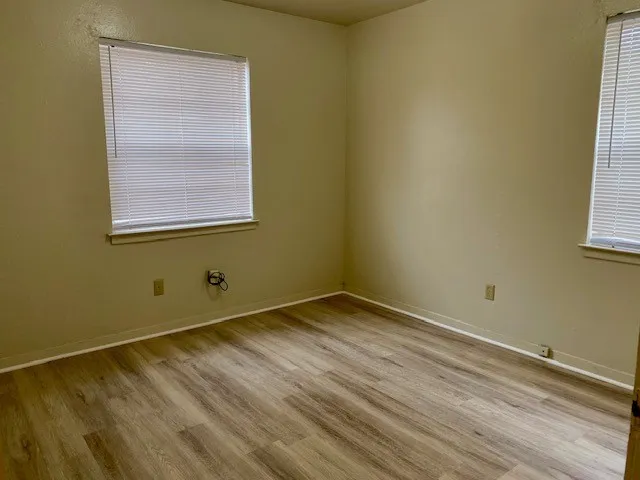 Single Family Residence For Rent in Tarrant County , 2500 S Fielder Road, Arlington, Texas 76015, 3 Bedroom, 1 Bathroom, 1 Garage spaces, 1,026 Sqft, built in 1965, mls#21341257, Real Estate Agent in Arlington, Homes For Rent in Tarrant county, Homes For Rent in Arlington, Realtor in Arlington Texas, Real Estate Brokerage Independent Realty Texas, Luminita Cordes Realtor