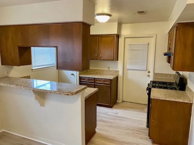 Single Family Residence For Rent in Tarrant County , 2500 S Fielder Road, Arlington, Texas 76015, 3 Bedroom, 1 Bathroom, 1 Garage spaces, 1,026 Sqft, built in 1965, mls#21341257, Real Estate Agent in Arlington, Homes For Rent in Tarrant county, Homes For Rent in Arlington, Realtor in Arlington Texas, Real Estate Brokerage Independent Realty Texas, Luminita Cordes Realtor