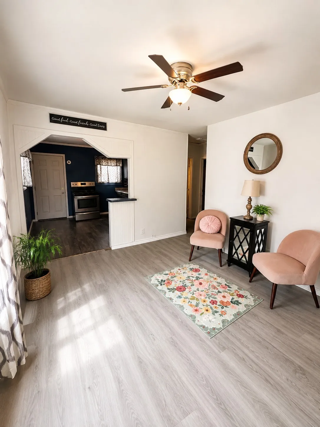Single Family Residence For Sale in Tarrant County , 5536 Farnsworth Avenue, Fort Worth, Texas 76107, 2 Bedroom, 1 Bathroom, Garage spaces, 728 Sqft, built in 1957, mls#21367151, Real Estate Agent in Fort Worth, Homes For Sale in Tarrant county, Homes For Sale in Fort Worth, Realtor in Fort Worth Texas, Real Estate Brokerage Independent Realty Texas, Luminita Cordes Realtor
