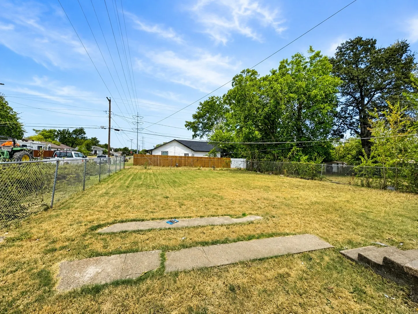 Single Family Residence For Sale in Tarrant County , 5536 Farnsworth Avenue, Fort Worth, Texas 76107, 2 Bedroom, 1 Bathroom, Garage spaces, 728 Sqft, built in 1957, mls#21367151, Real Estate Agent in Fort Worth, Homes For Sale in Tarrant county, Homes For Sale in Fort Worth, Realtor in Fort Worth Texas, Real Estate Brokerage Independent Realty Texas, Luminita Cordes Realtor