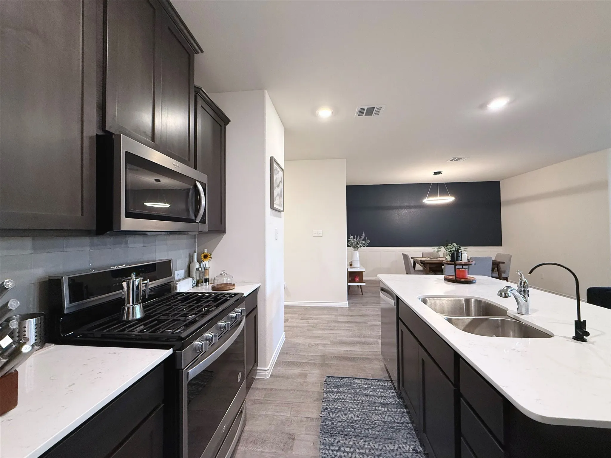 Single Family Residence For Rent in Denton County , 11008 Summer Rain Boulevard, Aubrey, Texas 76227, 4 Bedroom, 2 Bathroom, 2 Garage spaces, 1,887 Sqft, built in 2022, mls#21365240, Real Estate Agent in Aubrey, Homes For Rent in Denton county, Homes For Rent in Aubrey, Realtor in Aubrey Texas, Real Estate Brokerage Independent Realty Texas, Luminita Cordes Realtor