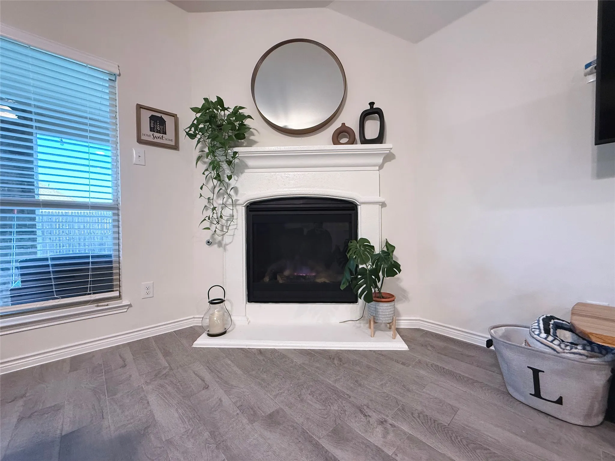 Single Family Residence For Rent in Denton County , 11008 Summer Rain Boulevard, Aubrey, Texas 76227, 4 Bedroom, 2 Bathroom, 2 Garage spaces, 1,887 Sqft, built in 2022, mls#21365240, Real Estate Agent in Aubrey, Homes For Rent in Denton county, Homes For Rent in Aubrey, Realtor in Aubrey Texas, Real Estate Brokerage Independent Realty Texas, Luminita Cordes Realtor