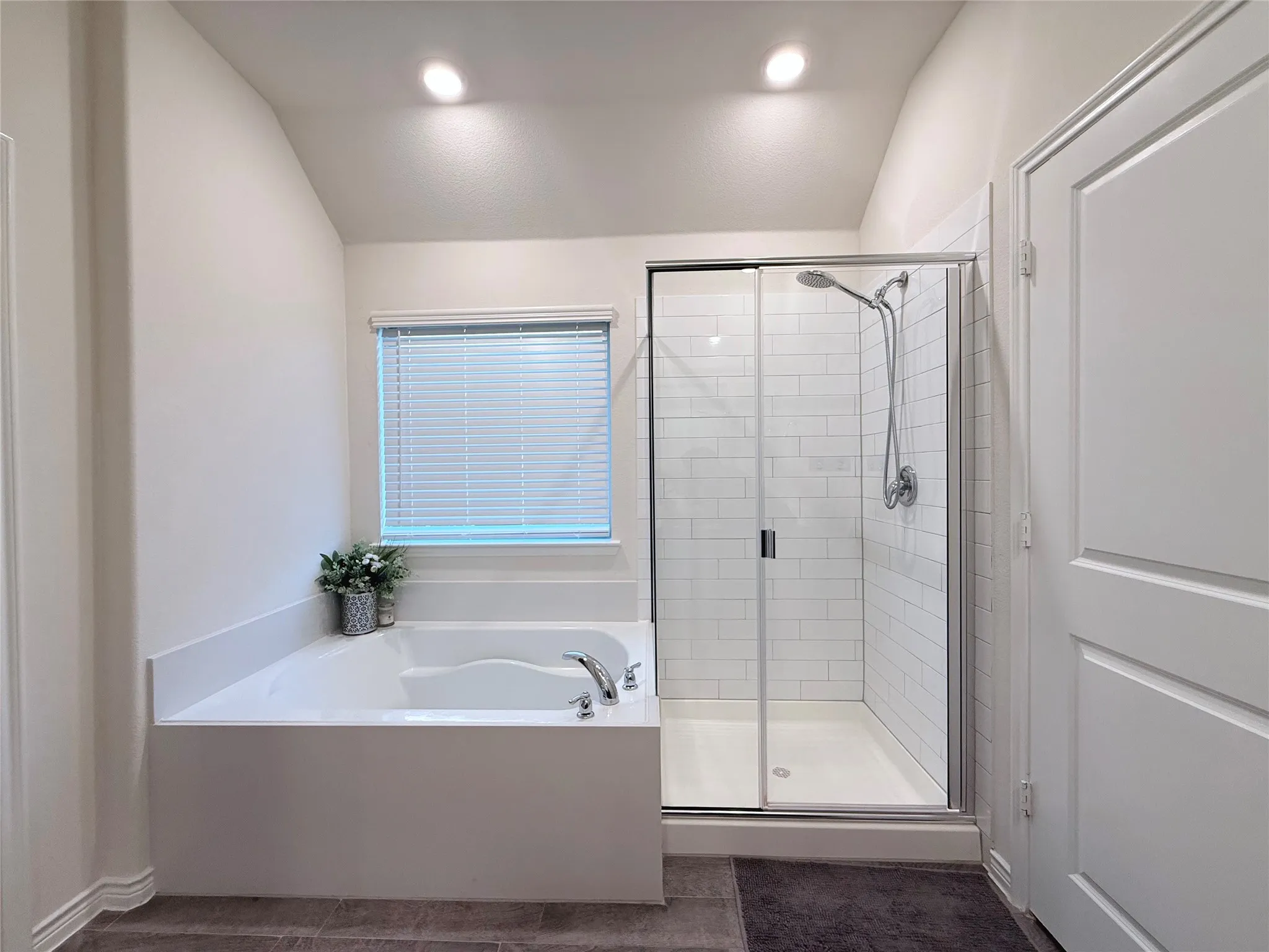 Single Family Residence For Rent in Denton County , 11008 Summer Rain Boulevard, Aubrey, Texas 76227, 4 Bedroom, 2 Bathroom, 2 Garage spaces, 1,887 Sqft, built in 2022, mls#21365240, Real Estate Agent in Aubrey, Homes For Rent in Denton county, Homes For Rent in Aubrey, Realtor in Aubrey Texas, Real Estate Brokerage Independent Realty Texas, Luminita Cordes Realtor