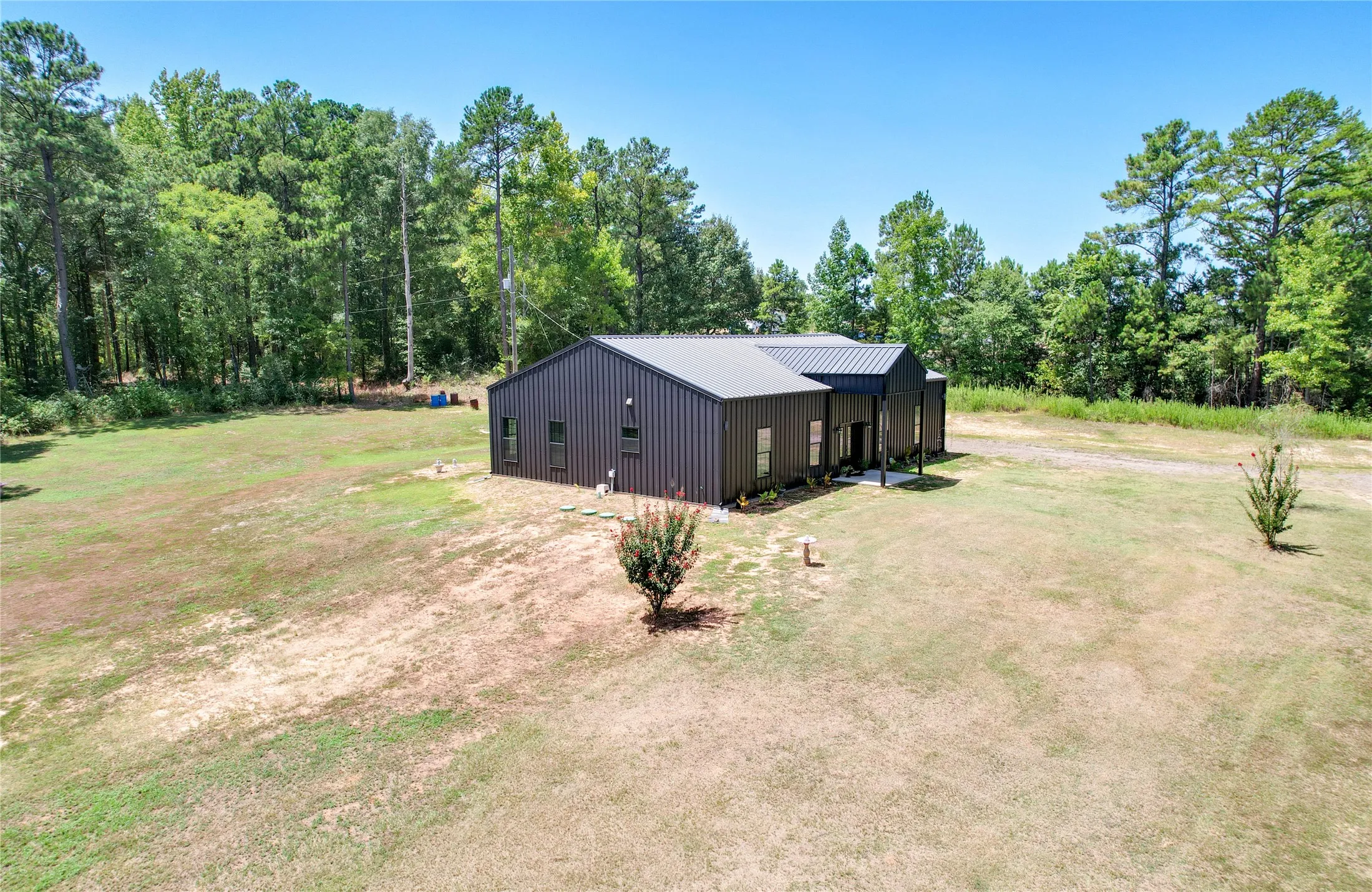Single Family Residence For Sale in Rusk County , 1373 County Road 166 W, Overton, Texas 75684, 3 Bedroom, 2 Bathroom, 2 Garage spaces, 3,334 Sqft, built in 2021, mls#21366050, Real Estate Agent in Overton, Homes For Sale in Rusk county, Homes For Sale in Overton, Realtor in Overton Texas, Real Estate Brokerage Independent Realty Texas, Luminita Cordes Realtor
