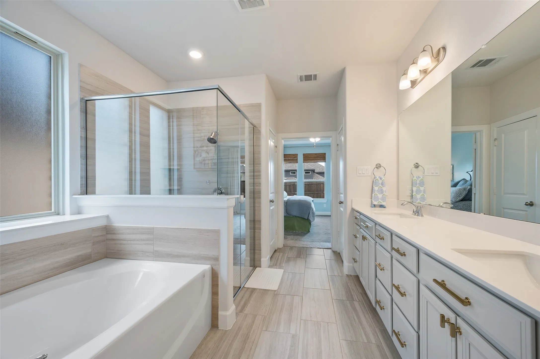 Single Family Residence For Sale in Denton County , 4109 Kyles Landing Drive, Hickory Creek, Texas 75065, 4 Bedroom, 3 Bathroom, 2 Garage spaces, 3,038 Sqft, built in 2022, mls#21363120, Real Estate Agent in Hickory Creek, Homes For Sale in Denton county, Homes For Sale in Hickory Creek, Realtor in Hickory Creek Texas, Real Estate Brokerage Independent Realty Texas, Luminita Cordes Realtor