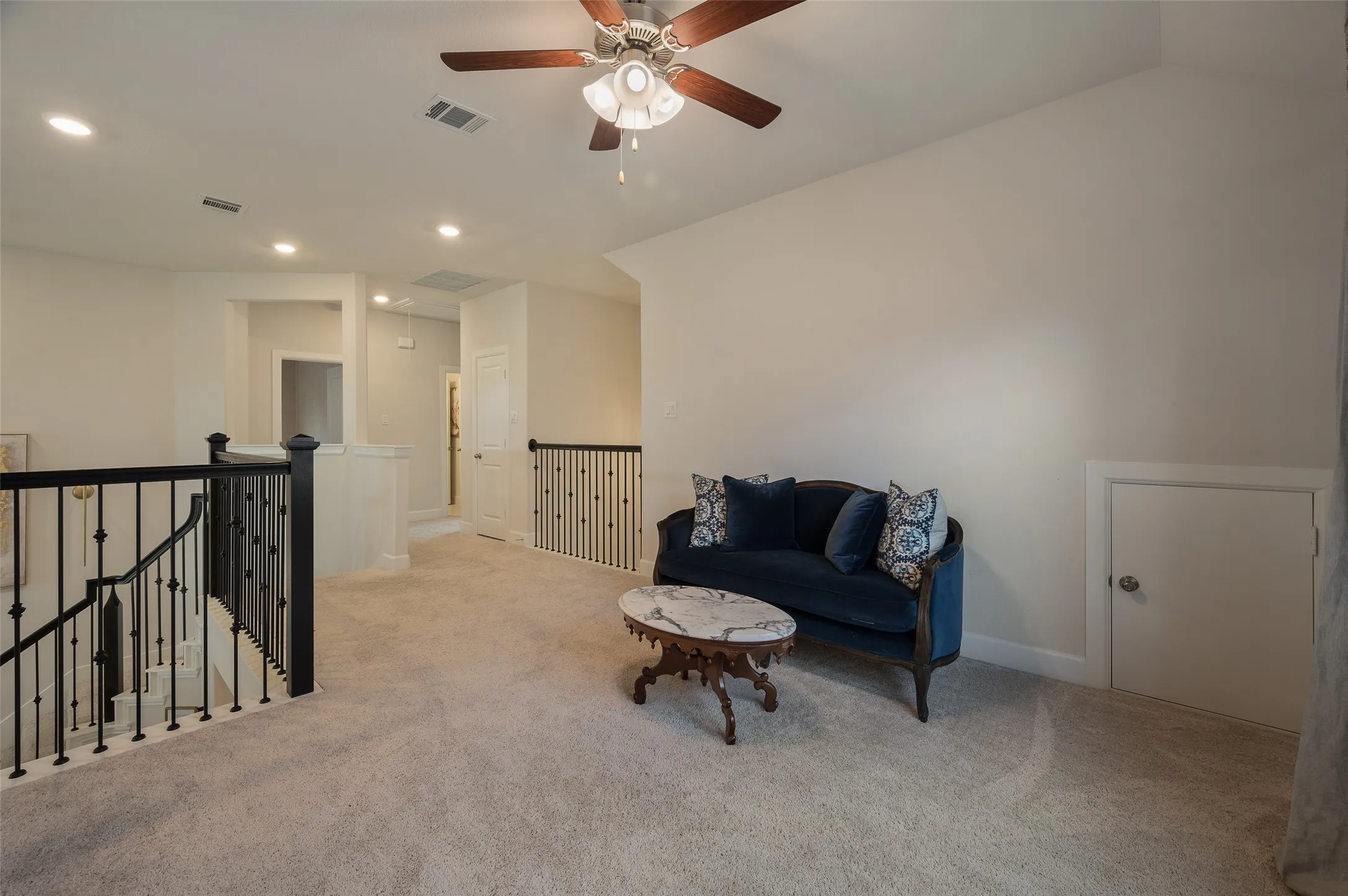 Single Family Residence For Sale in Denton County , 4109 Kyles Landing Drive, Hickory Creek, Texas 75065, 4 Bedroom, 3 Bathroom, 2 Garage spaces, 3,038 Sqft, built in 2022, mls#21363120, Real Estate Agent in Hickory Creek, Homes For Sale in Denton county, Homes For Sale in Hickory Creek, Realtor in Hickory Creek Texas, Real Estate Brokerage Independent Realty Texas, Luminita Cordes Realtor