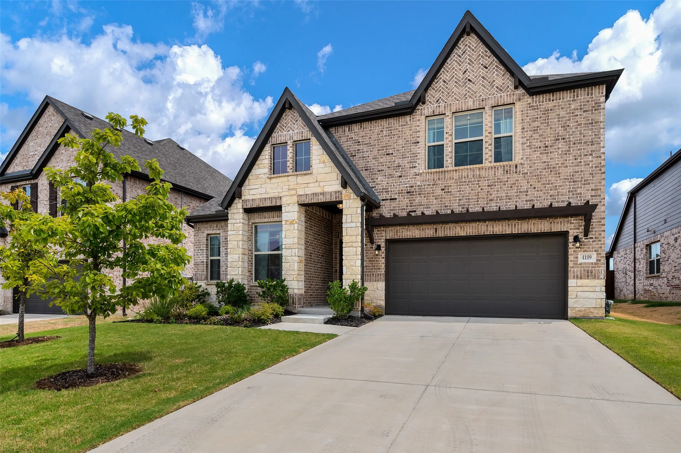 Single Family Residence For Sale in Denton County , 4109 Kyles Landing Drive, Hickory Creek, Texas 75065, 4 Bedroom, 3 Bathroom, 2 Garage spaces, 3,038 Sqft, built in 2022, mls#21363120, Real Estate Agent in Hickory Creek, Homes For Sale in Denton county, Homes For Sale in Hickory Creek, Realtor in Hickory Creek Texas, Real Estate Brokerage Independent Realty Texas, Luminita Cordes Realtor