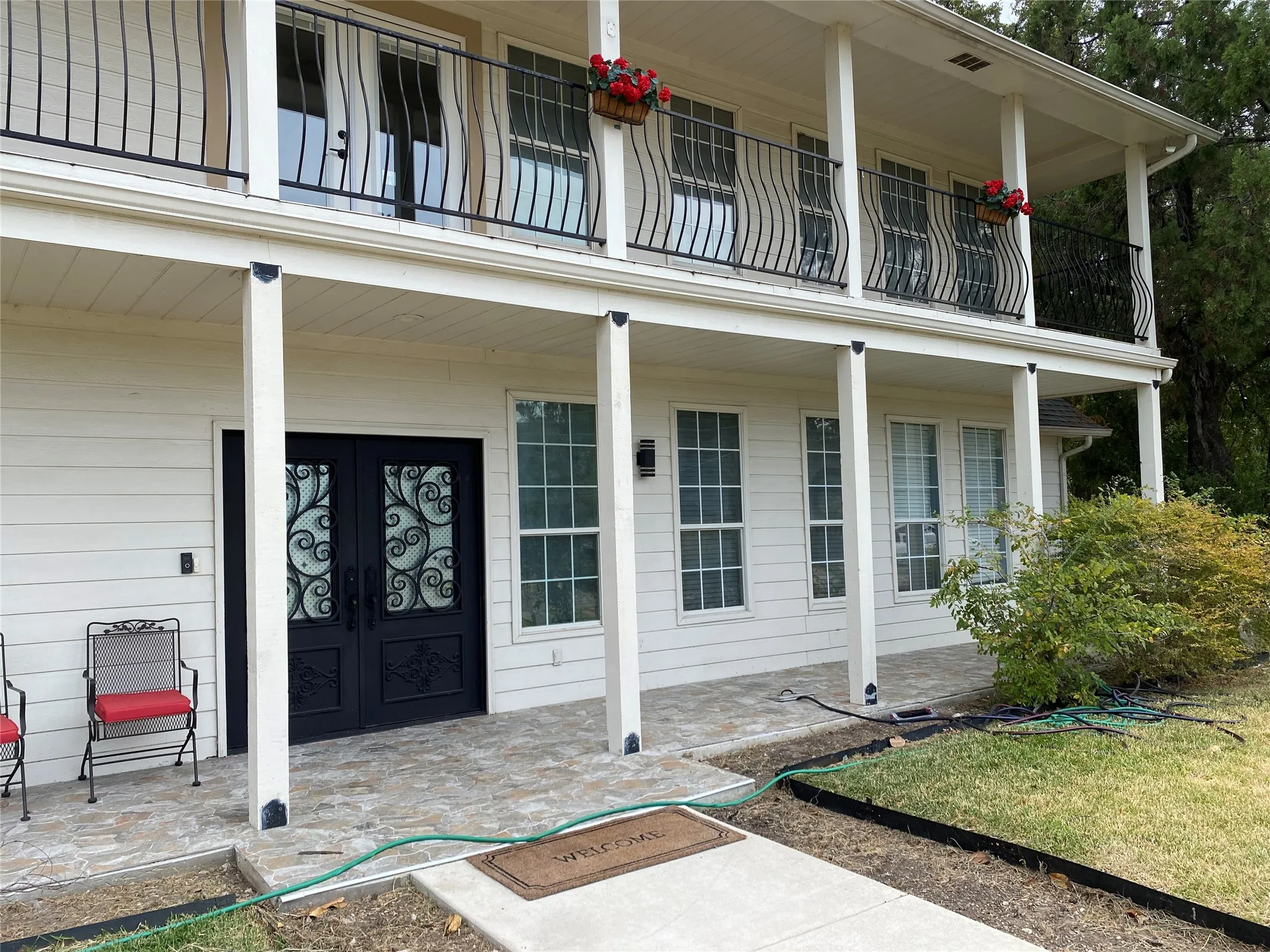Single Family Residence For Sale in Dallas County , 400 S Jefferson Street S, Irving, Texas 75060, 3 Bedroom, 3 Bathroom, 2 Garage spaces, 2,172 Sqft, built in 2004, mls#21367138, Real Estate Agent in Irving, Homes For Sale in Dallas county, Homes For Sale in Irving, Realtor in Irving Texas, Real Estate Brokerage Independent Realty Texas, Luminita Cordes Realtor