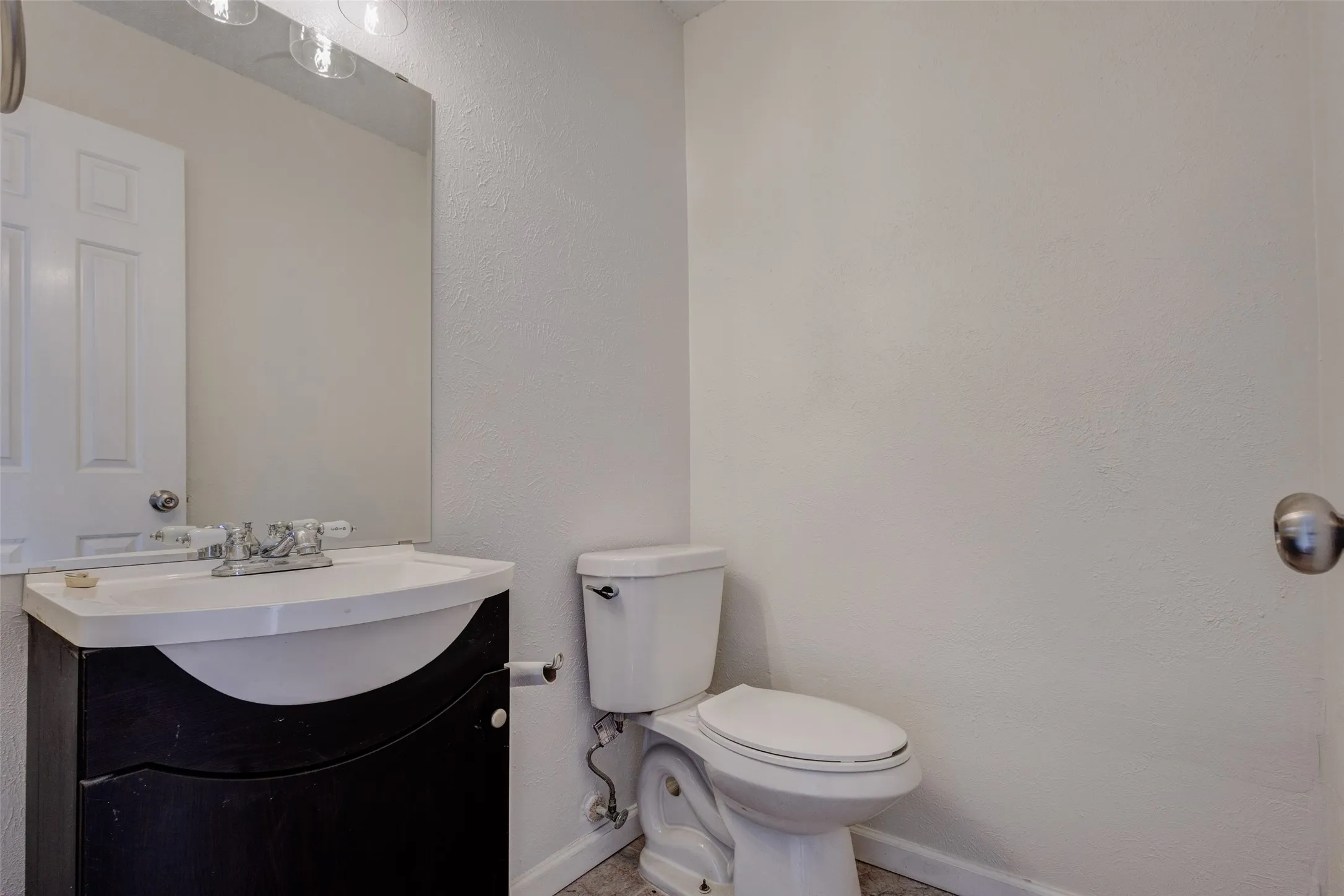 Condominium For Rent in Dallas County , 910 Cedar Terrace 910, Cedar Hill, Texas 75104, 3 Bedroom, 3 Bathroom, Garage spaces, 1,242 Sqft, built in 1983, mls#21366883, Real Estate Agent in Cedar Hill, Homes For Rent in Dallas county, Homes For Rent in Cedar Hill, Realtor in Cedar Hill Texas, Real Estate Brokerage Independent Realty Texas, Luminita Cordes Realtor