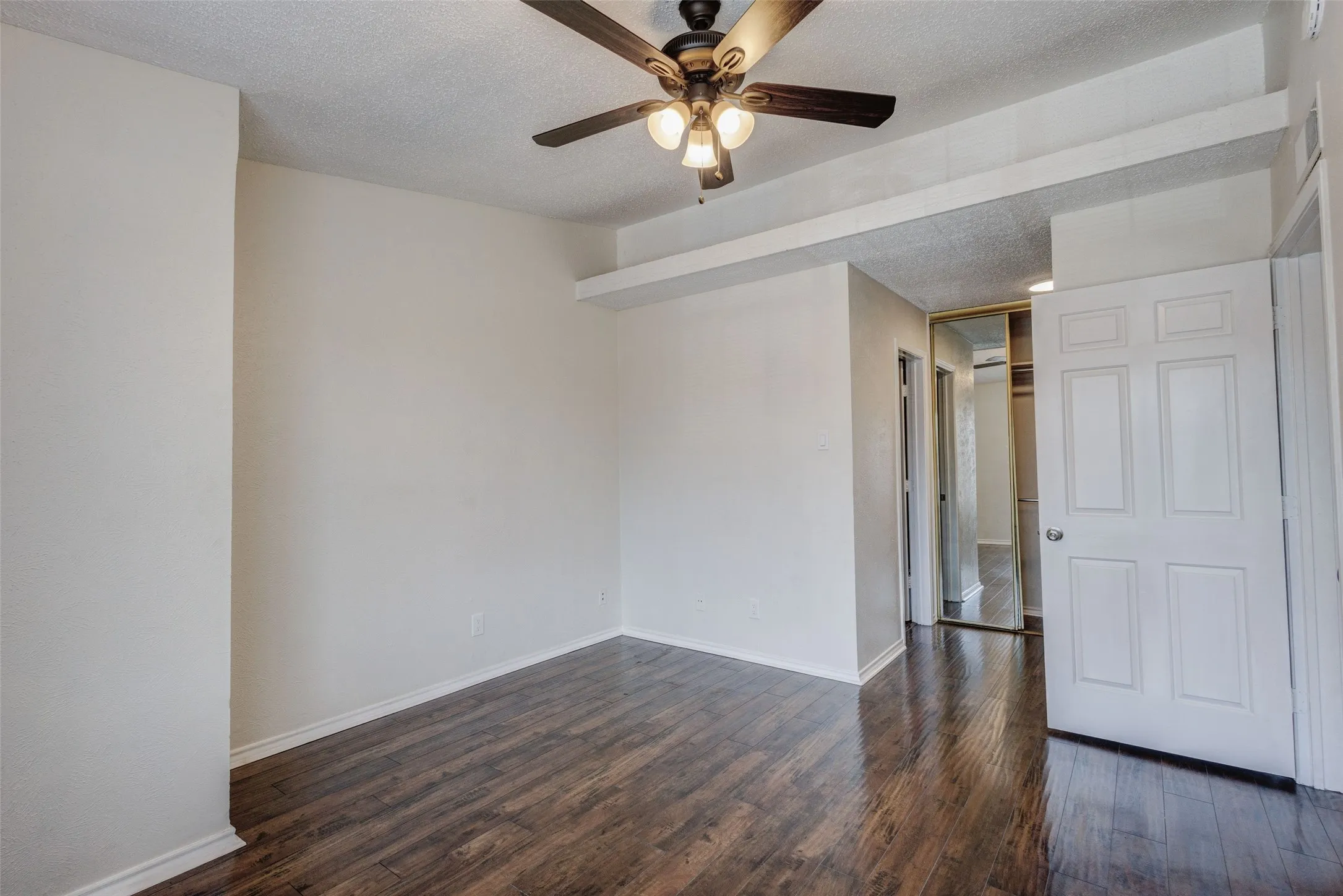 Condominium For Rent in Dallas County , 910 Cedar Terrace 910, Cedar Hill, Texas 75104, 3 Bedroom, 3 Bathroom, Garage spaces, 1,242 Sqft, built in 1983, mls#21366883, Real Estate Agent in Cedar Hill, Homes For Rent in Dallas county, Homes For Rent in Cedar Hill, Realtor in Cedar Hill Texas, Real Estate Brokerage Independent Realty Texas, Luminita Cordes Realtor
