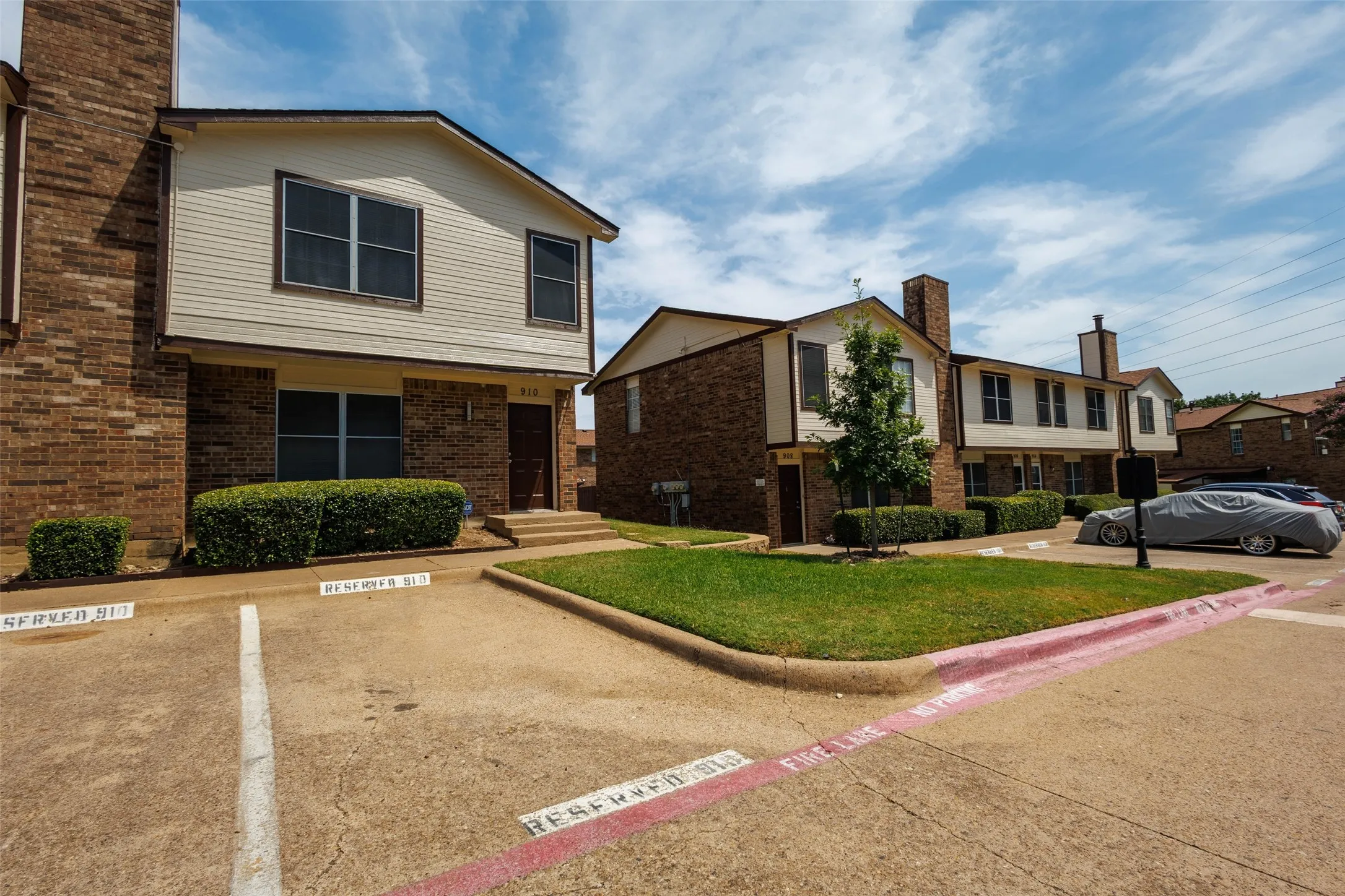 Condominium For Rent in Dallas County , 910 Cedar Terrace 910, Cedar Hill, Texas 75104, 3 Bedroom, 3 Bathroom, Garage spaces, 1,242 Sqft, built in 1983, mls#21366883, Real Estate Agent in Cedar Hill, Homes For Rent in Dallas county, Homes For Rent in Cedar Hill, Realtor in Cedar Hill Texas, Real Estate Brokerage Independent Realty Texas, Luminita Cordes Realtor