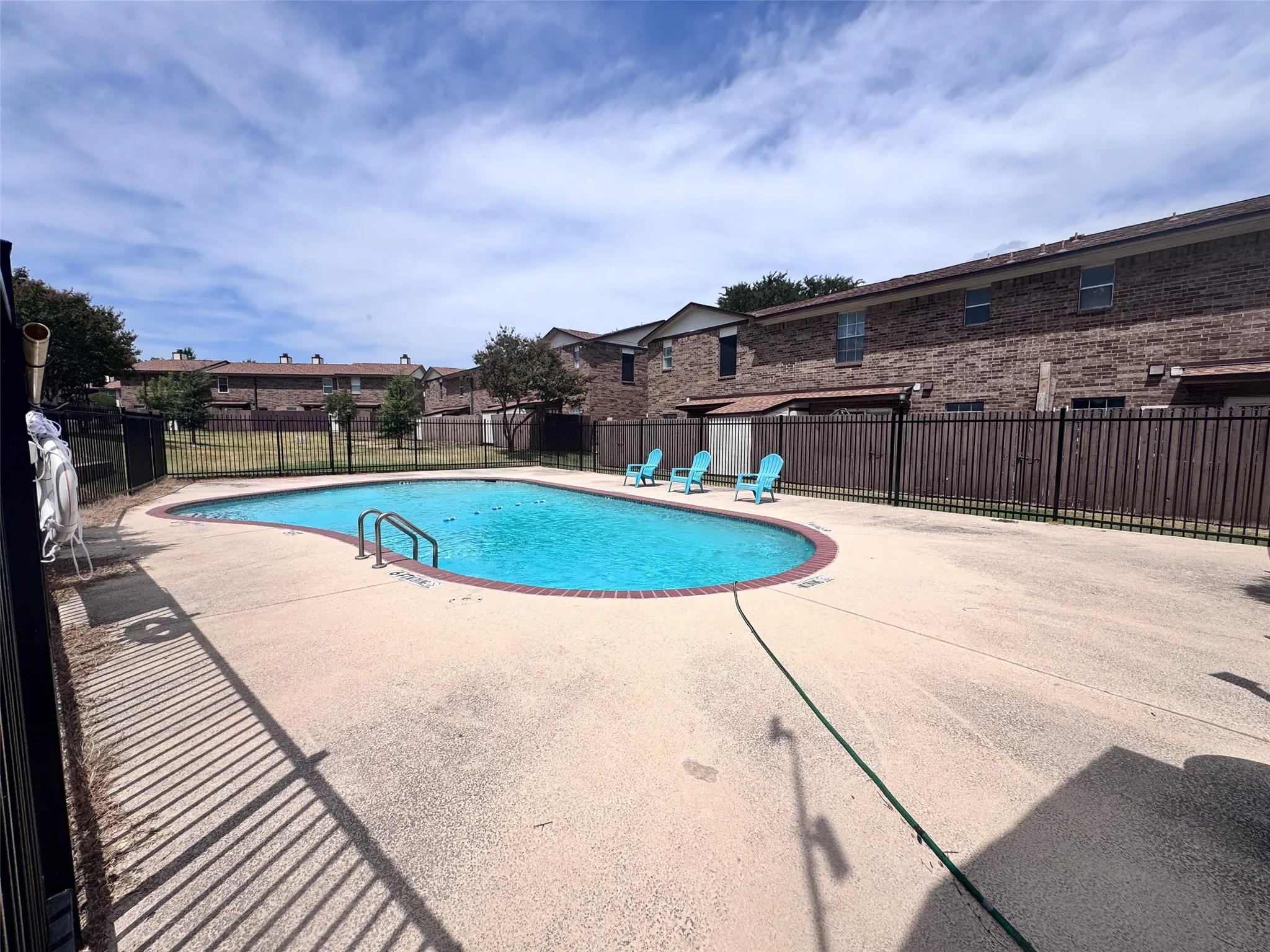 Condominium For Rent in Dallas County , 910 Cedar Terrace 910, Cedar Hill, Texas 75104, 3 Bedroom, 3 Bathroom, Garage spaces, 1,242 Sqft, built in 1983, mls#21366883, Real Estate Agent in Cedar Hill, Homes For Rent in Dallas county, Homes For Rent in Cedar Hill, Realtor in Cedar Hill Texas, Real Estate Brokerage Independent Realty Texas, Luminita Cordes Realtor