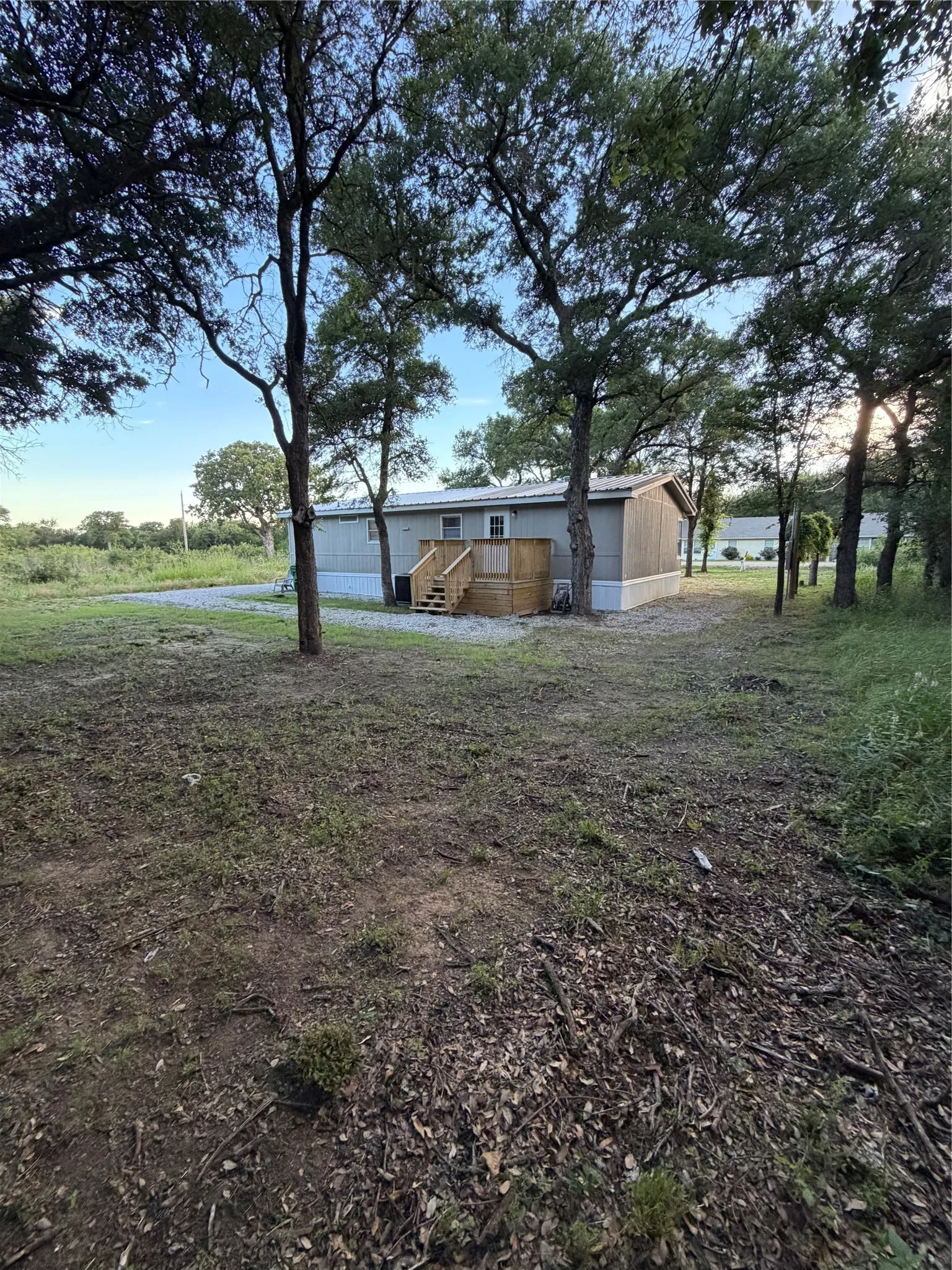 Manufactured Home For Sale in Wise County , 111 Shady Springs Drive, Bridgeport, Texas 76426, 3 Bedroom, 2 Bathroom, Garage spaces, 1,288 Sqft, built in 1992, mls#21367056, Real Estate Agent in Bridgeport, Homes For Sale in Wise county, Homes For Sale in Bridgeport, Realtor in Bridgeport Texas, Real Estate Brokerage Independent Realty Texas, Luminita Cordes Realtor