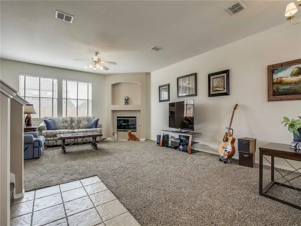 Single Family Residence For Sale in Collin County , 3104 Deleon Drive, Plano, Texas 75025, 3 Bedroom, 3 Bathroom, 2 Garage spaces, 2,279 Sqft, built in 2001, mls#21367171, Real Estate Agent in Plano, Homes For Sale in Collin county, Homes For Sale in Plano, Realtor in Plano Texas, Real Estate Brokerage Independent Realty Texas, Luminita Cordes Realtor