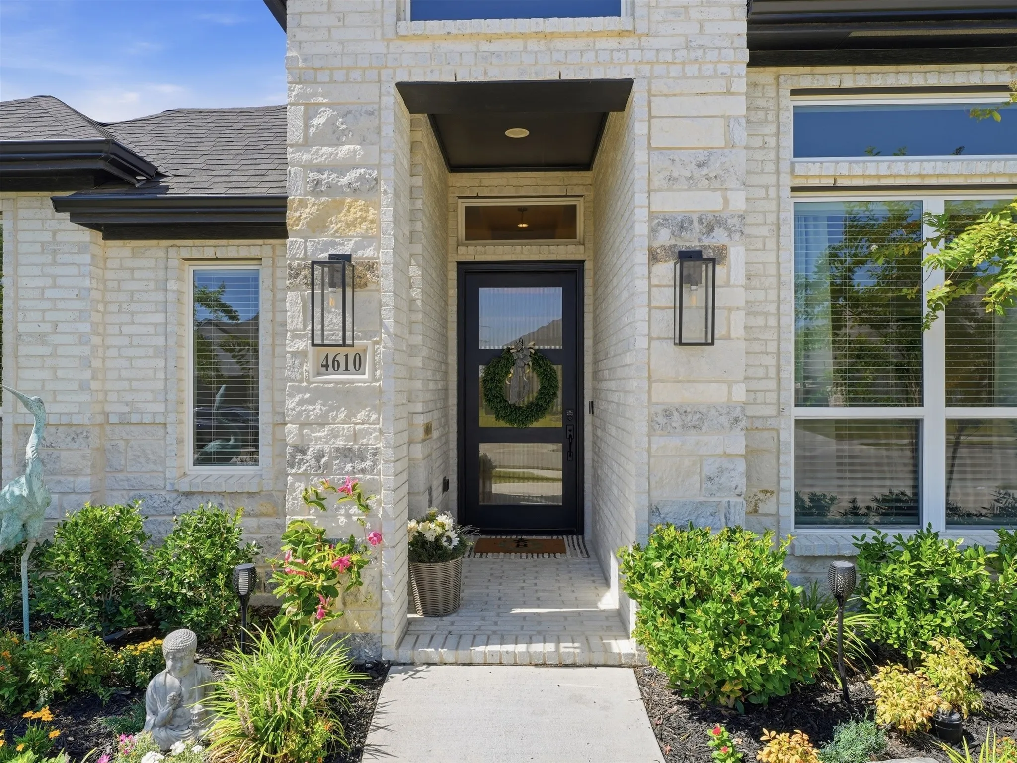 Single Family Residence For Sale in Ellis County , 4610 Timberdrift Street, Midlothian, Texas 76065, 4 Bedroom, 4 Bathroom, 3 Garage spaces, 2,944 Sqft, built in 2024, mls#21367173, Real Estate Agent in Midlothian, Homes For Sale in Ellis county, Homes For Sale in Midlothian, Realtor in Midlothian Texas, Real Estate Brokerage Independent Realty Texas, Luminita Cordes Realtor
